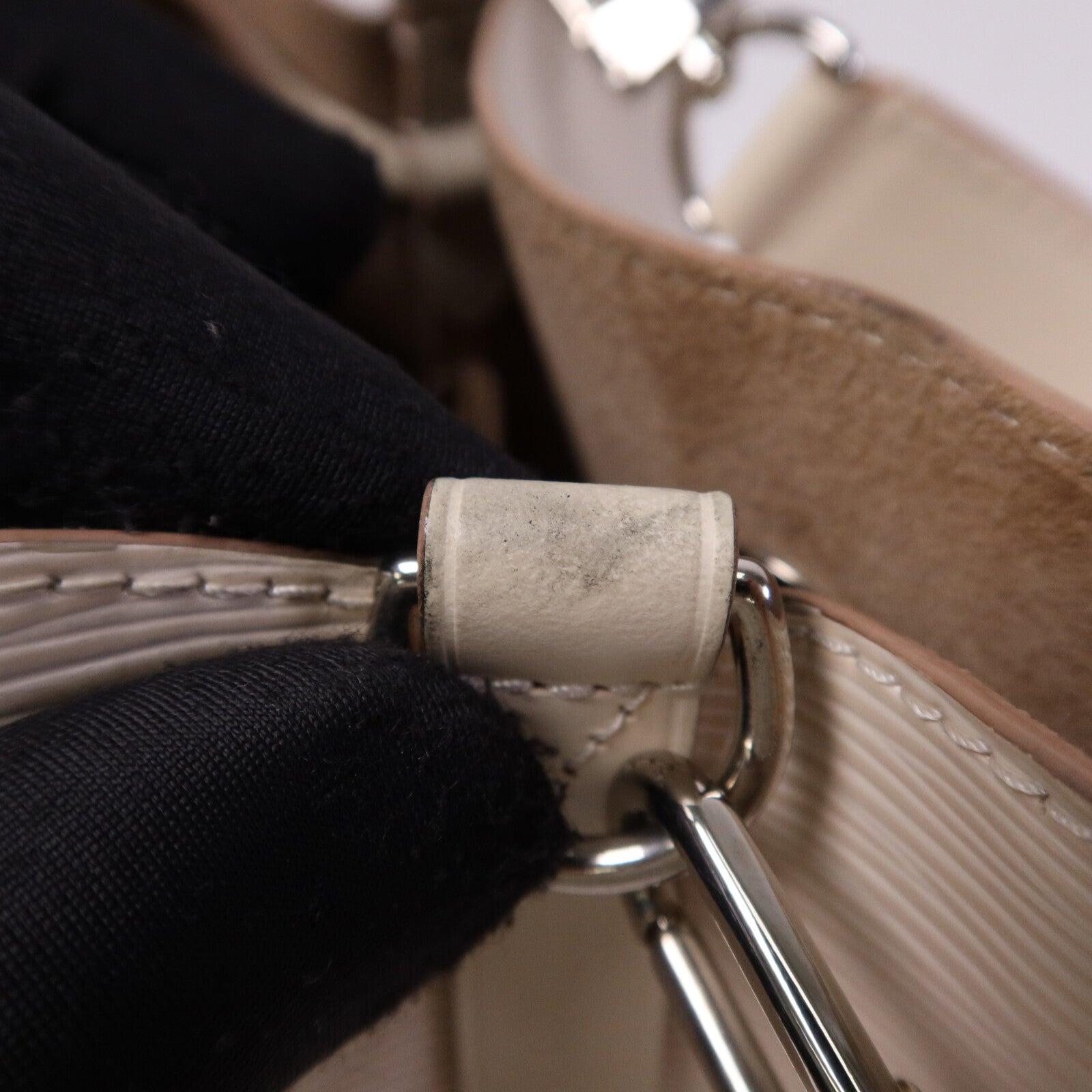 LOUIS VUITTON Epi Neo Noe銀扣手挽肩背兩用袋