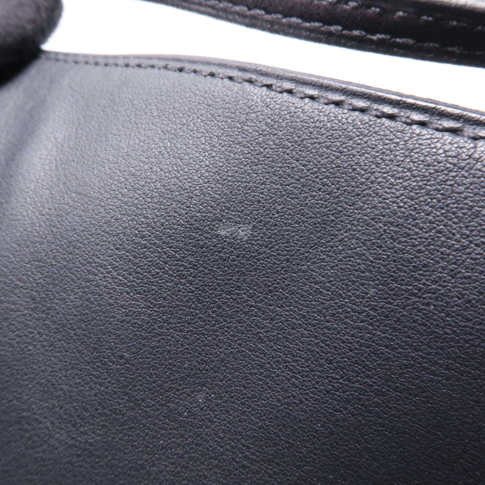 HERMES Veau Volupto皮革Licol 19肩背袋Noir