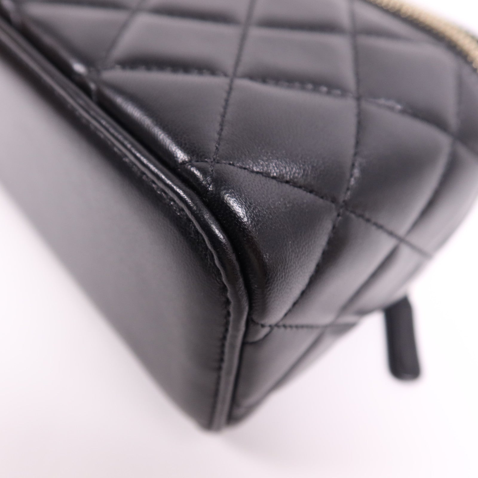 CHANEL 羊皮皮革Vanity Case金扣鏈帶肩背袋