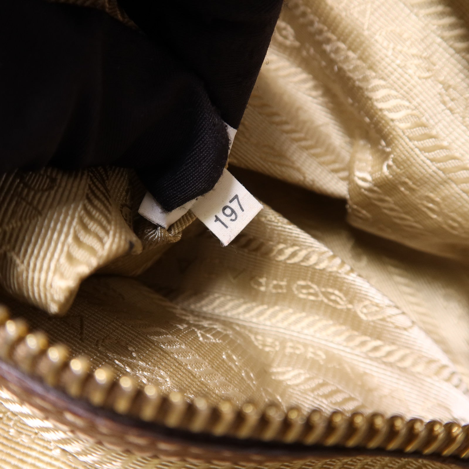 PRADA 帆布Tote Bag金扣手挽袋