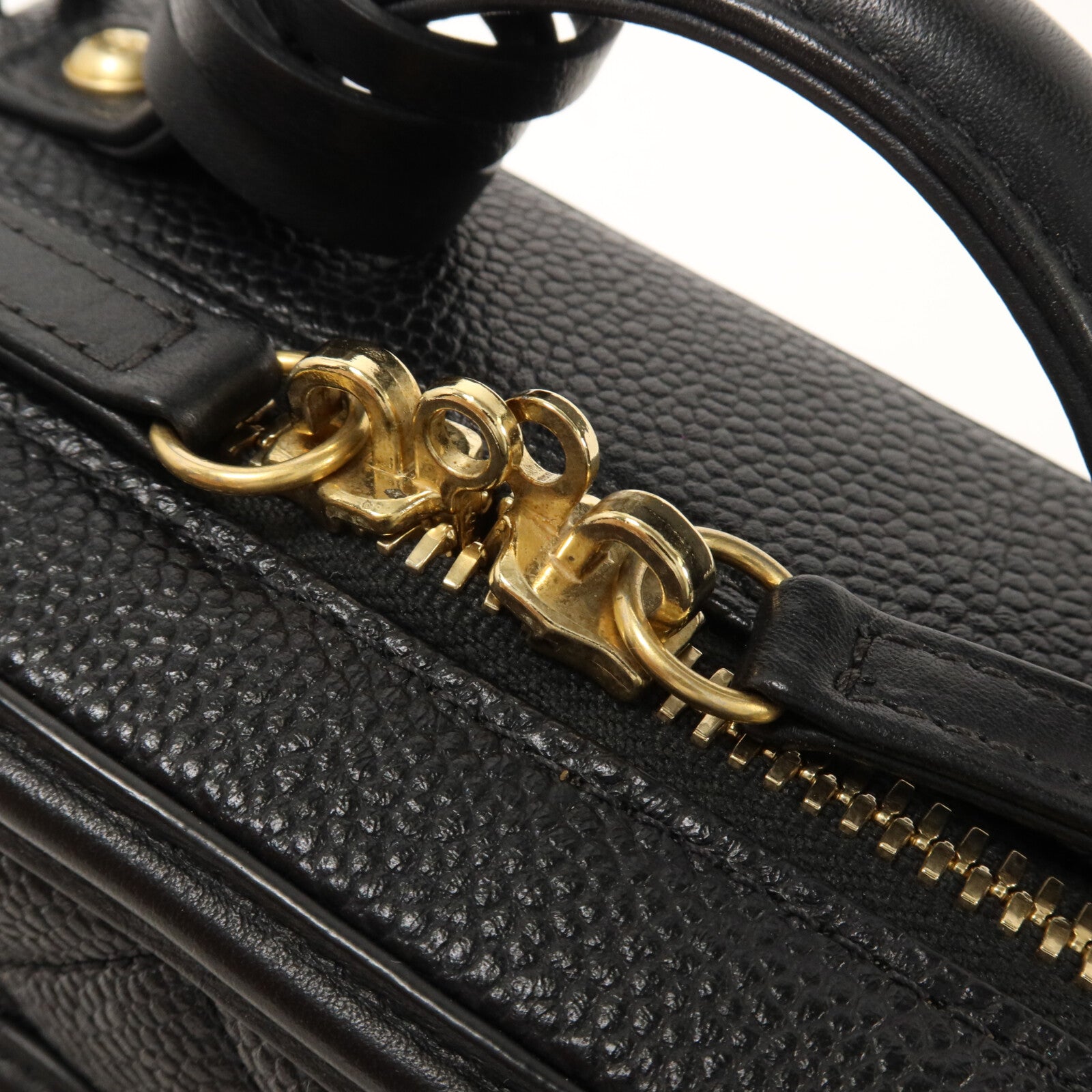 CHANEL 牛皮皮革CC Filigree Vanity Case鏈帶手挽肩背兩用袋
