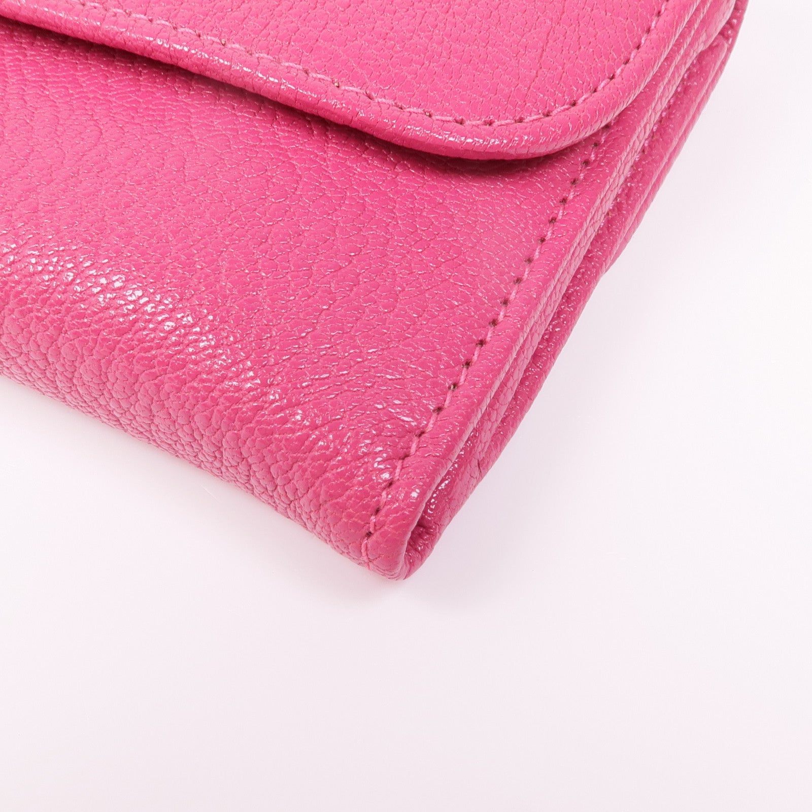 Miu Miu 牛皮皮革Trifold Wallet金扣錢包