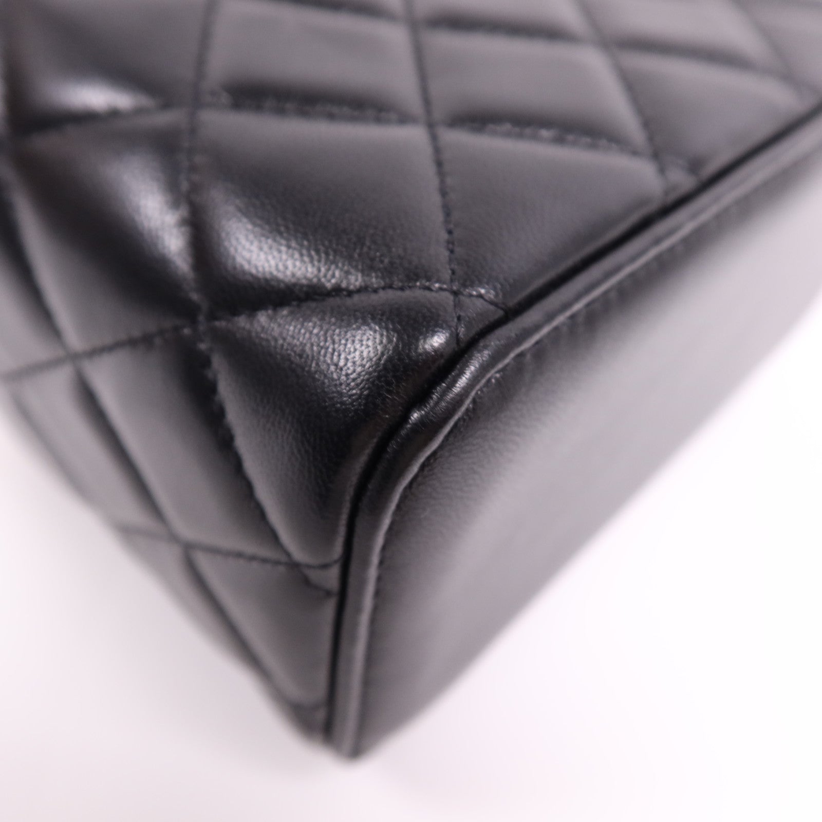 CHANEL 羊皮皮革Vanity Case金扣鏈帶肩背袋