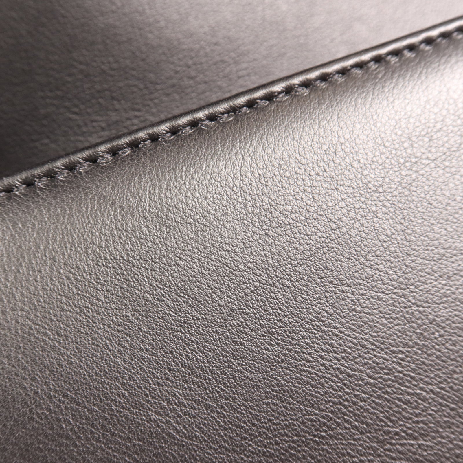 CHANEL 羊皮皮革Boy 25金扣肩背袋