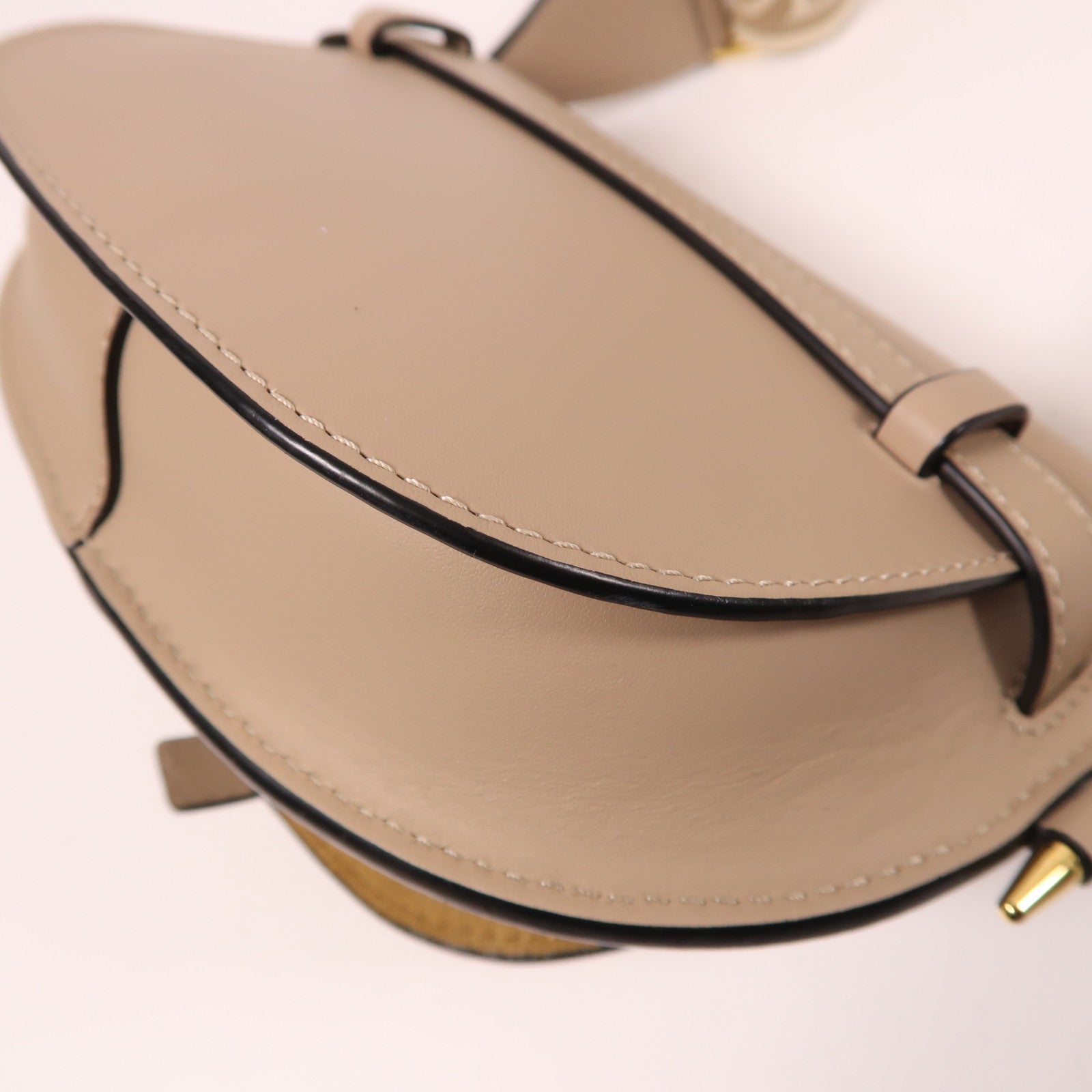 LOEWE 牛皮皮革Mini Gate金扣肩背袋灰色