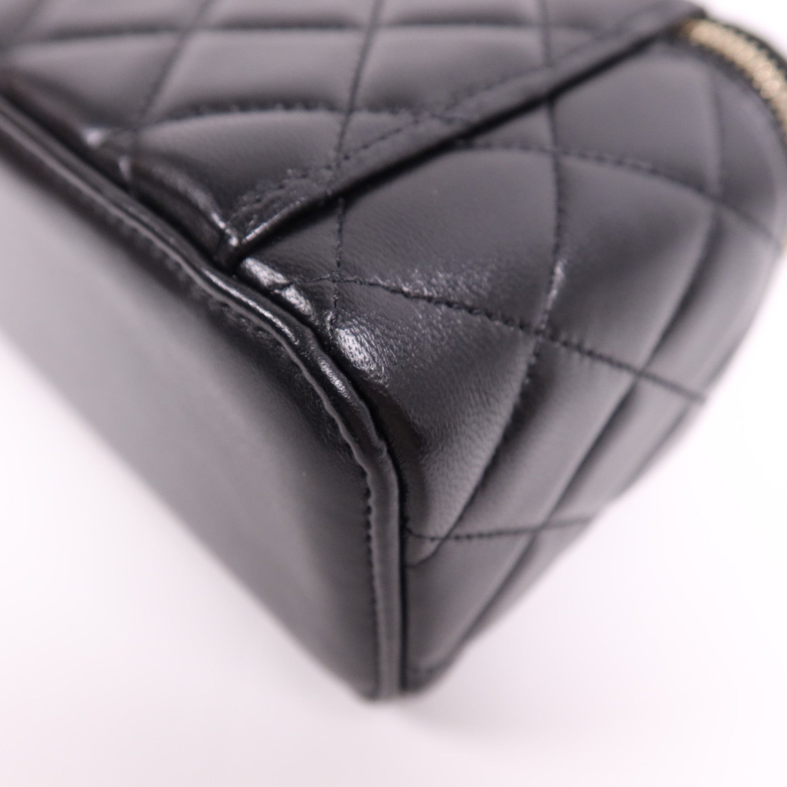 CHANEL 羊皮皮革Vanity Case金扣鏈帶肩背袋