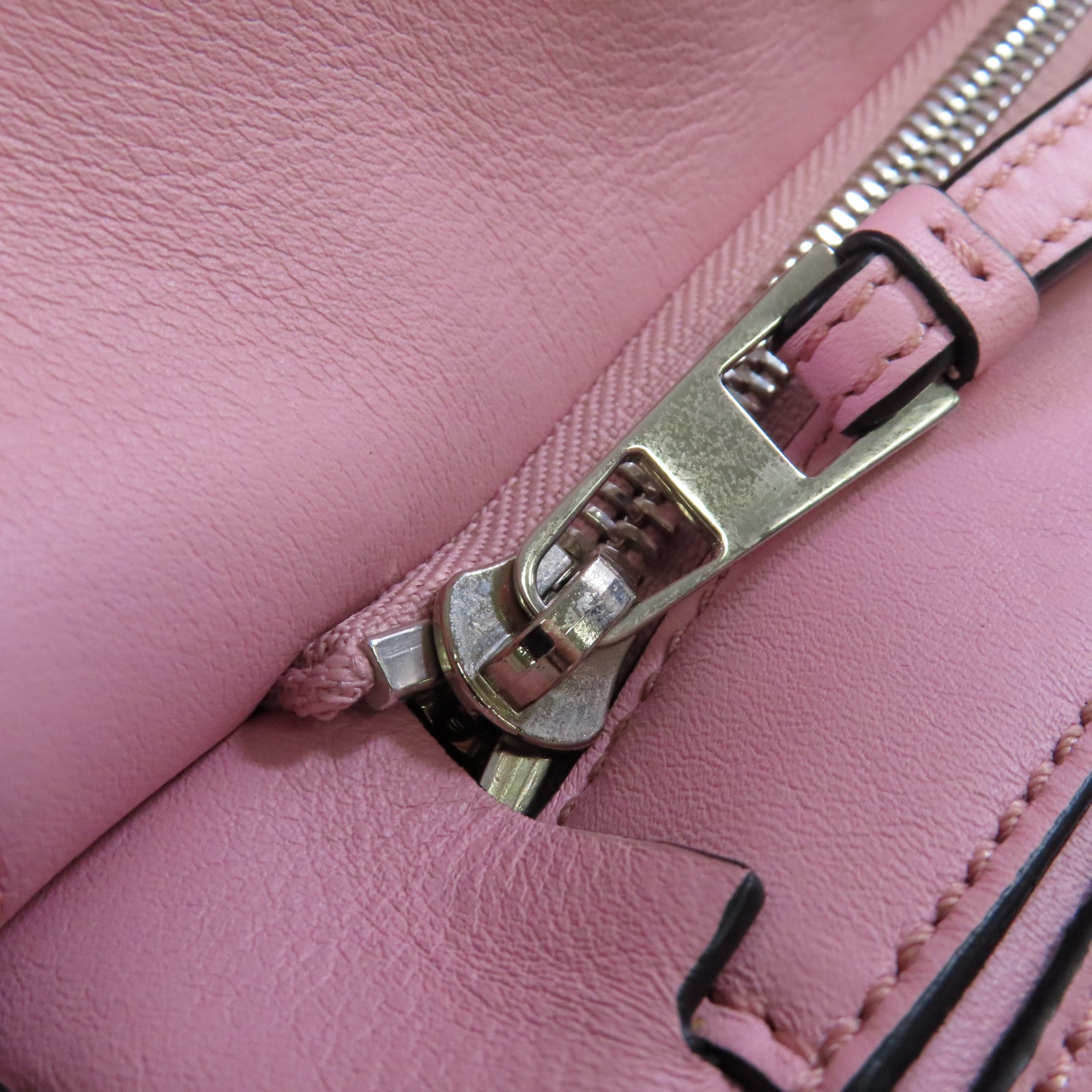 LOEWE 牛皮皮革Small Puzzle 2Way Shoulder Bag銀扣手挽肩背兩用袋粉紅色