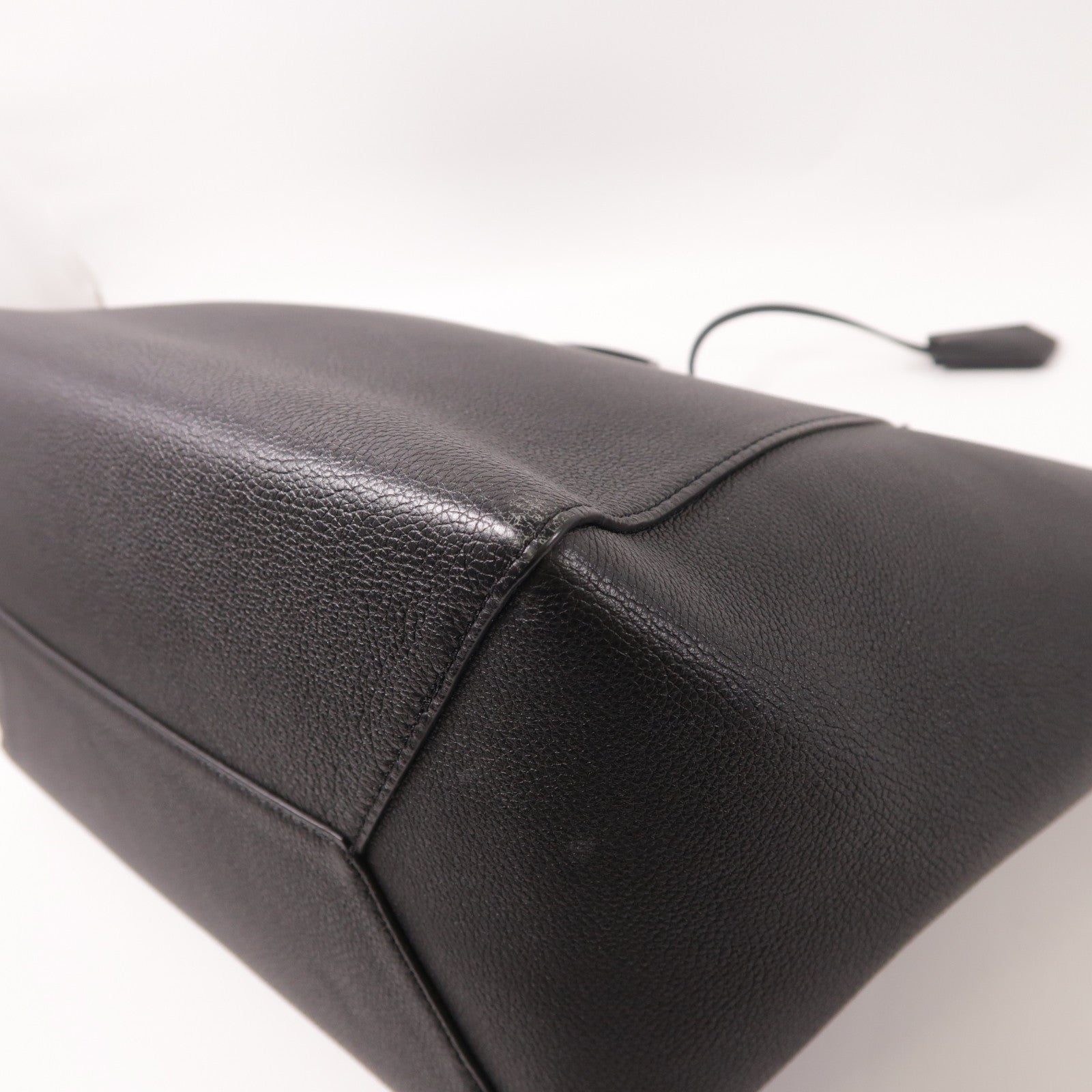 LOUIS VUITTON LV SHW Lockme Cabas Shoulder Bag M42291 Calfskin Leather Black