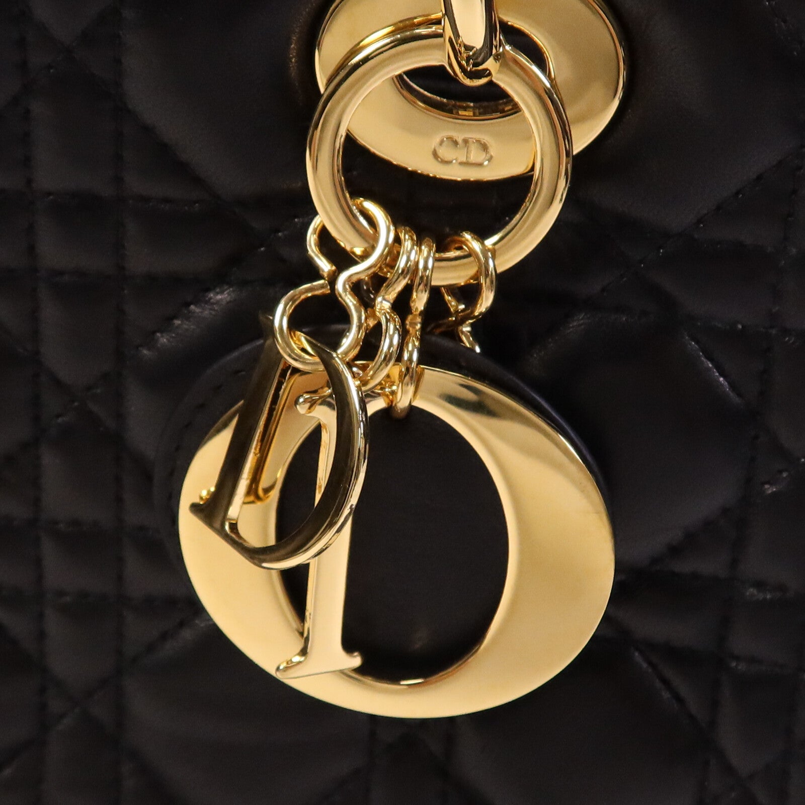 Dior 羊皮皮革Lady Dior Medium金扣手挽肩背兩用袋