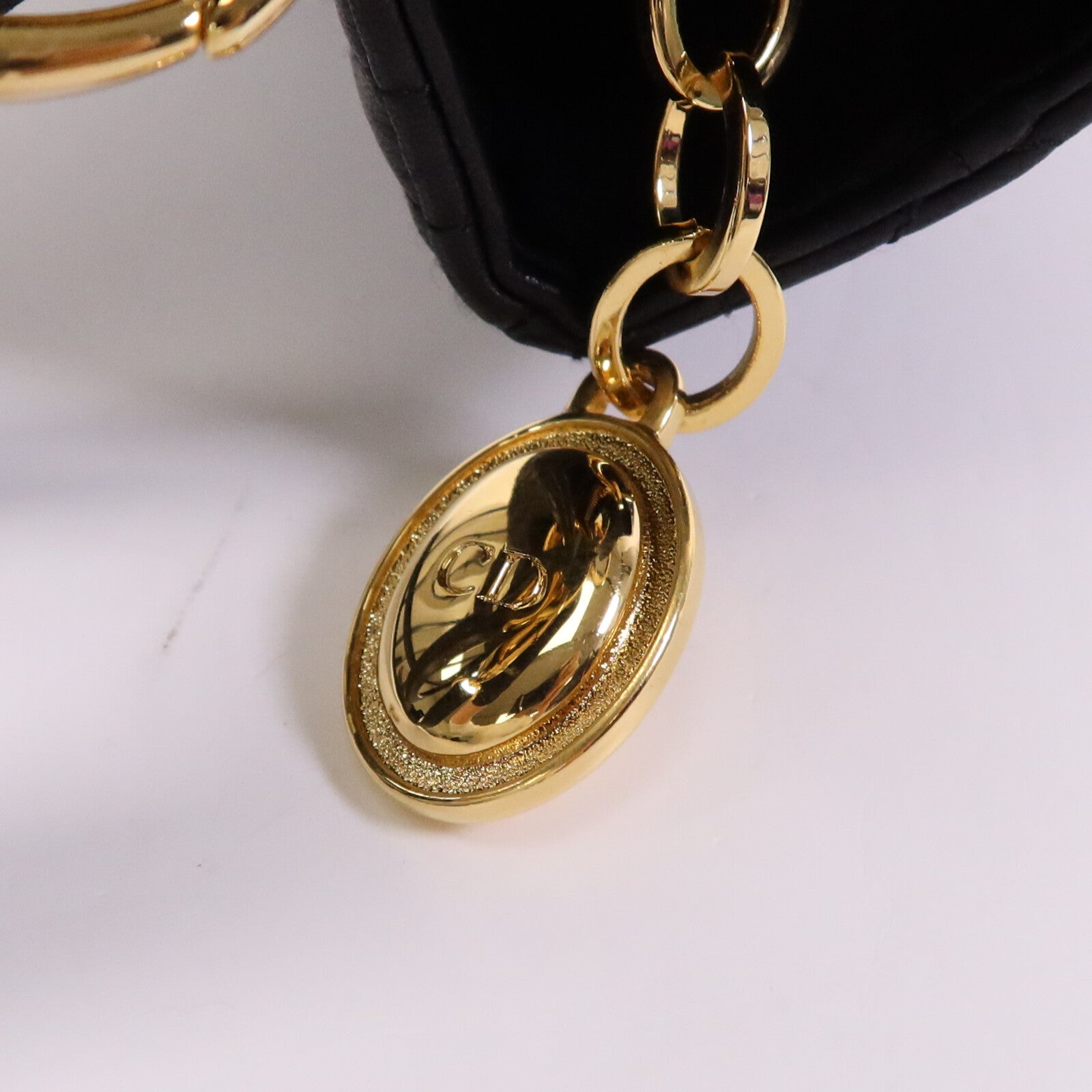 Dior 羊皮皮革Lady Dior Medium金扣手挽肩背兩用袋