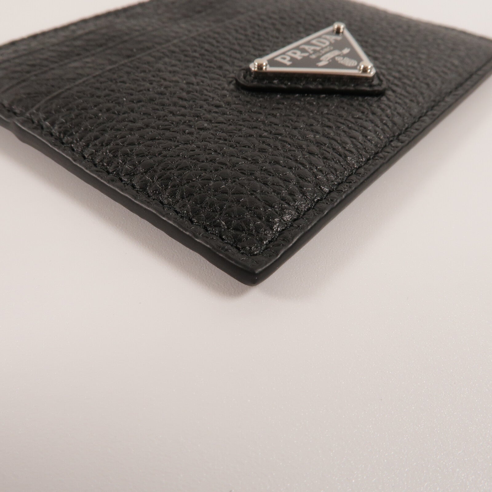 PRADA 牛皮皮革Leather Card Holder卡片套