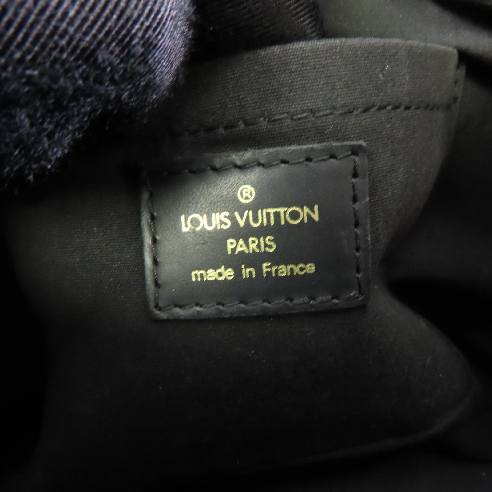 LOUIS VUITTON 【激減優惠】Epi Mandala PM金扣手挽袋黑色