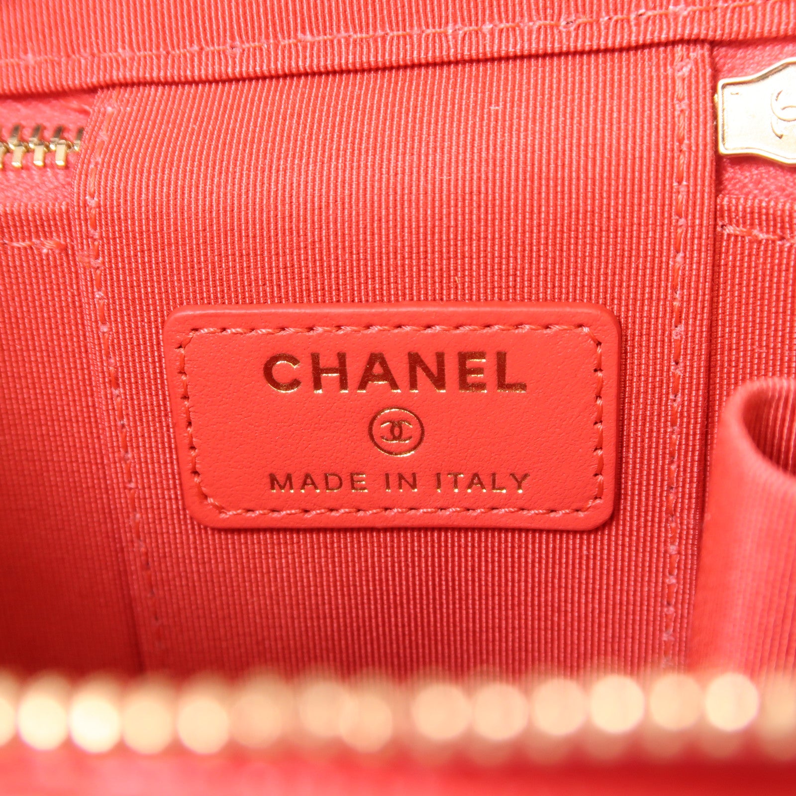 CHANEL 【激減優惠】牛皮皮革Vanity Case金扣鏈帶肩背袋