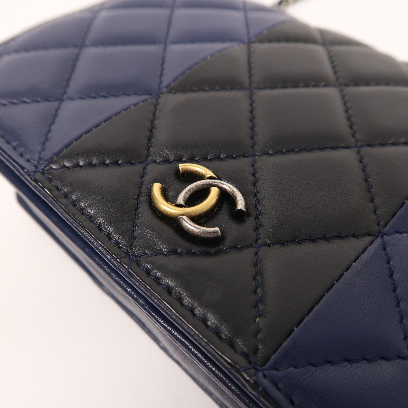 CHANEL 羊皮皮革WOC Wallet On Chain鏈帶肩背袋