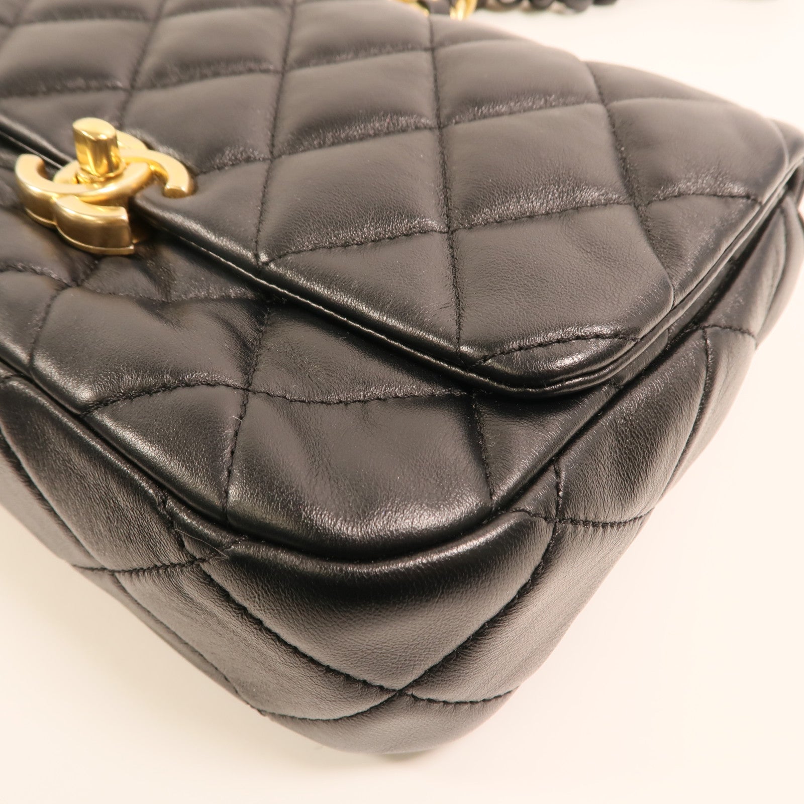 CHANEL 羊皮皮革Flap Bag金扣鏈帶肩背袋