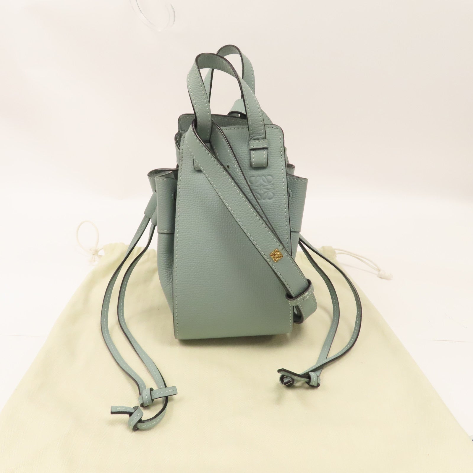 LOEWE 牛皮皮革Mini Hammock Drawstring金扣手挽肩背兩用袋藍色