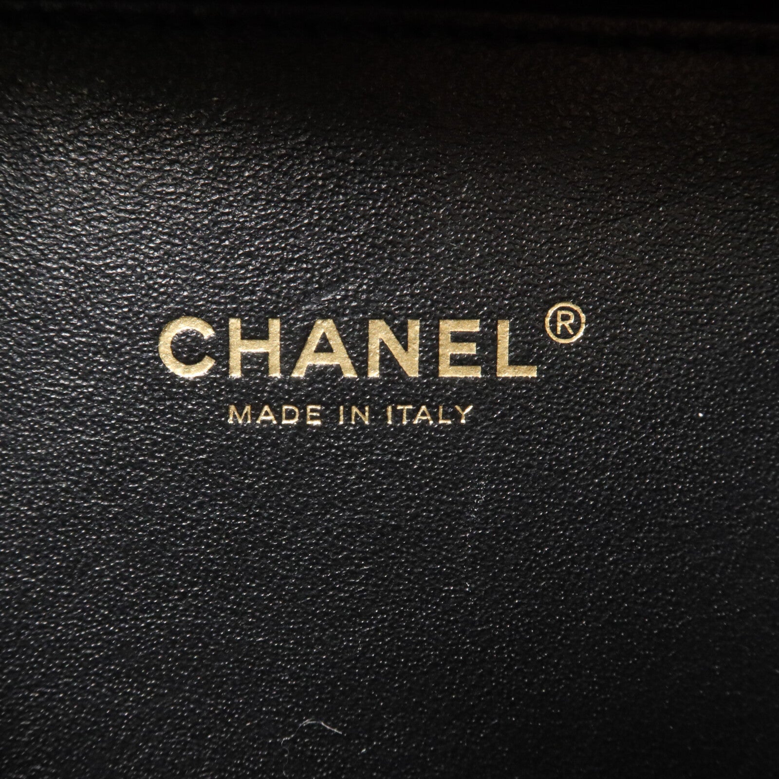 CHANEL 牛皮皮革CC Filigree Vanity Case鏈帶手挽肩背兩用袋