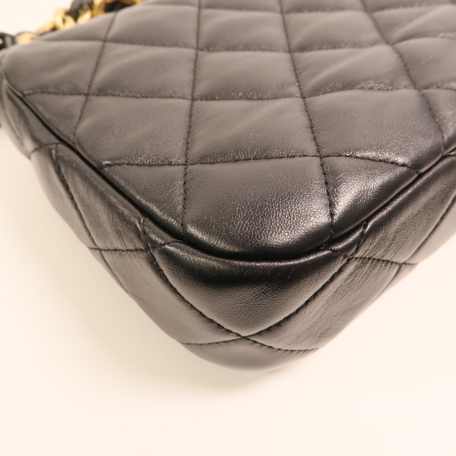 CHANEL 羊皮皮革Flap Bag金扣鏈帶肩背袋