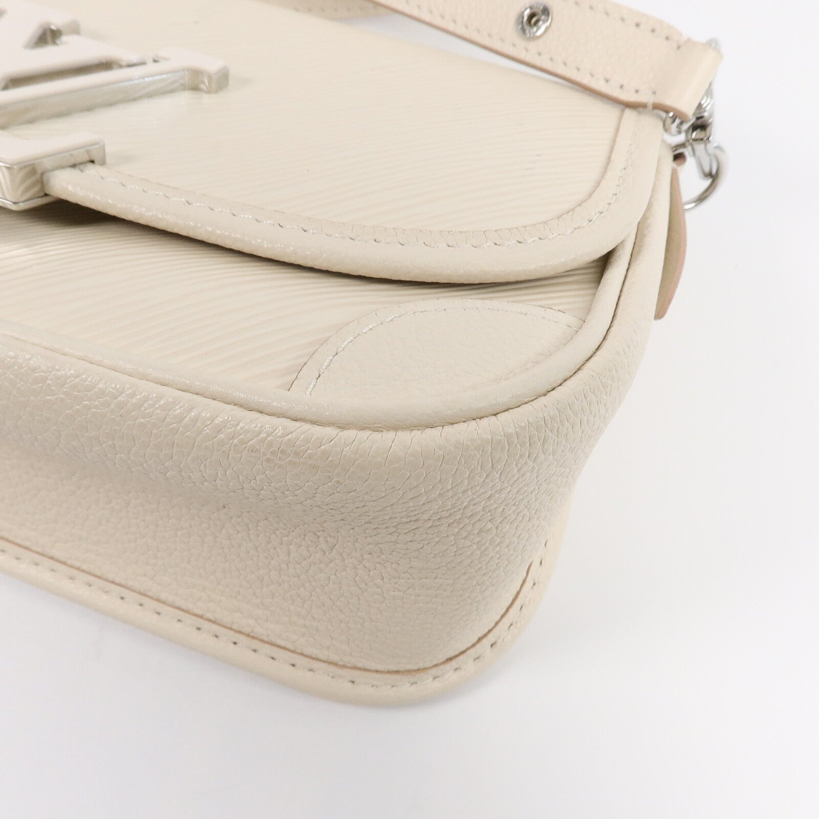 LOUIS VUITTON Epi Buci銀扣肩背袋