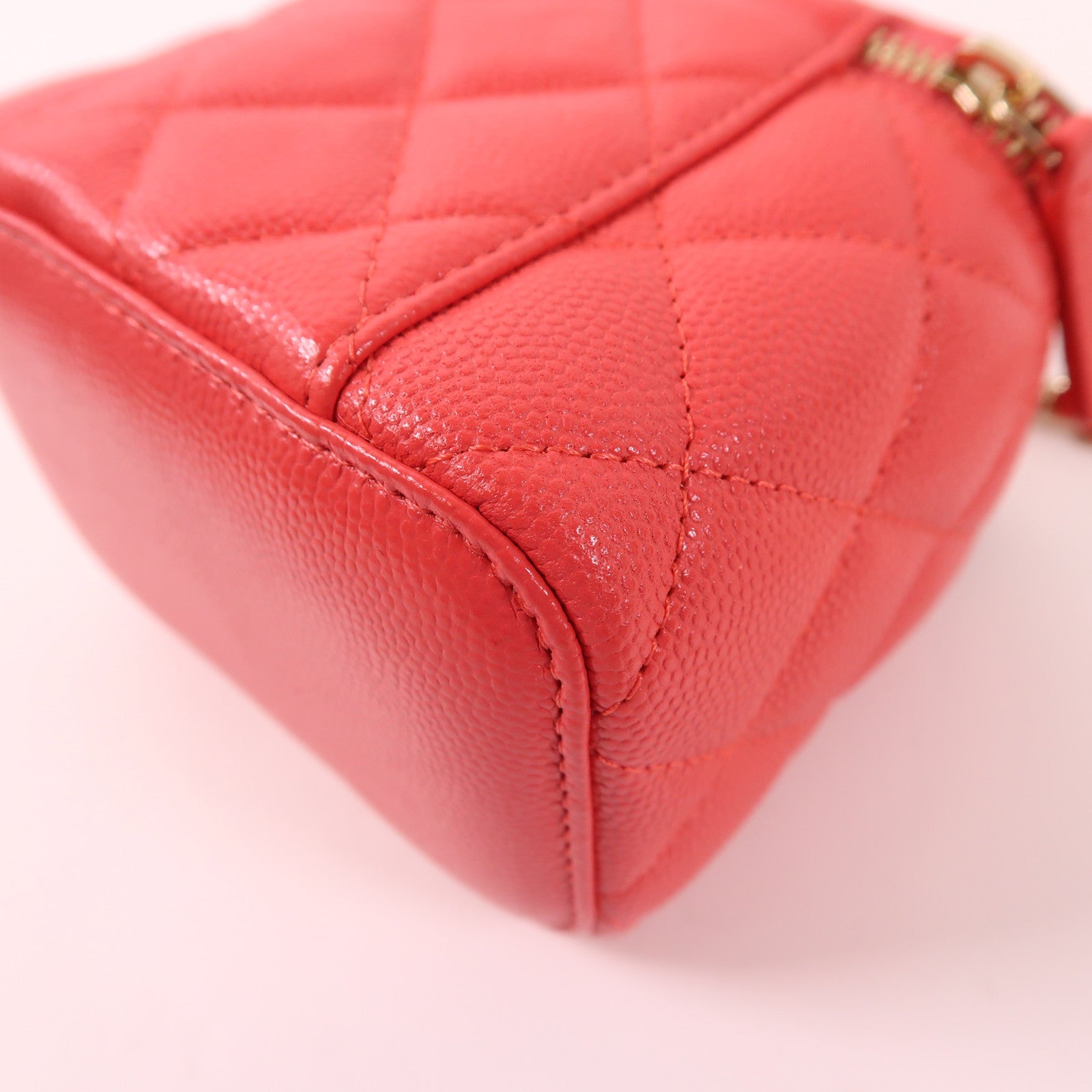 CHANEL 【激減優惠】牛皮皮革Vanity Case金扣鏈帶肩背袋