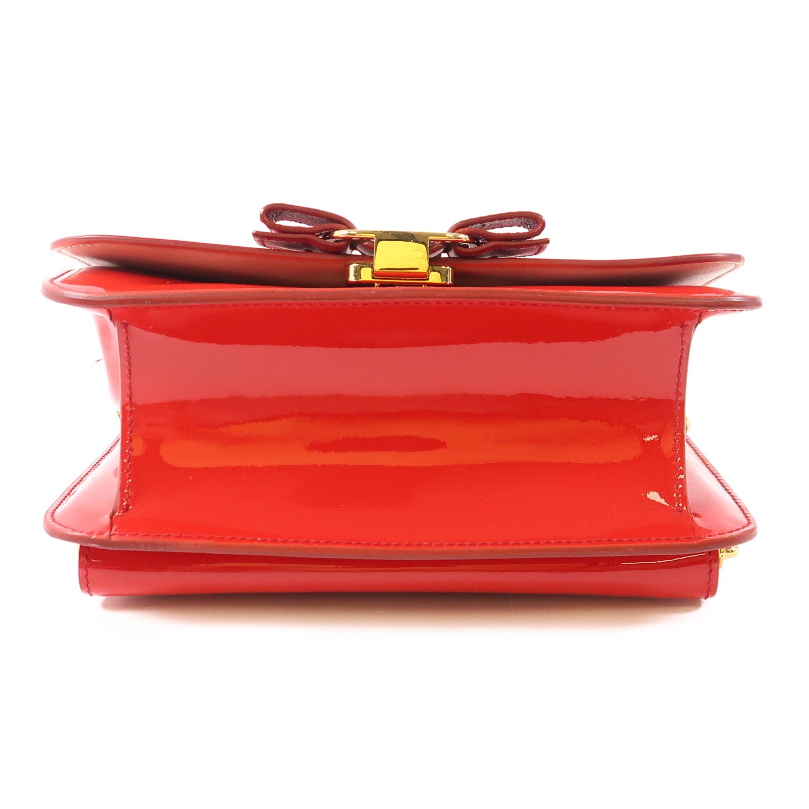 Salvatore Ferragamo 漆皮皮革Chain Shoulder金扣鏈帶肩背袋