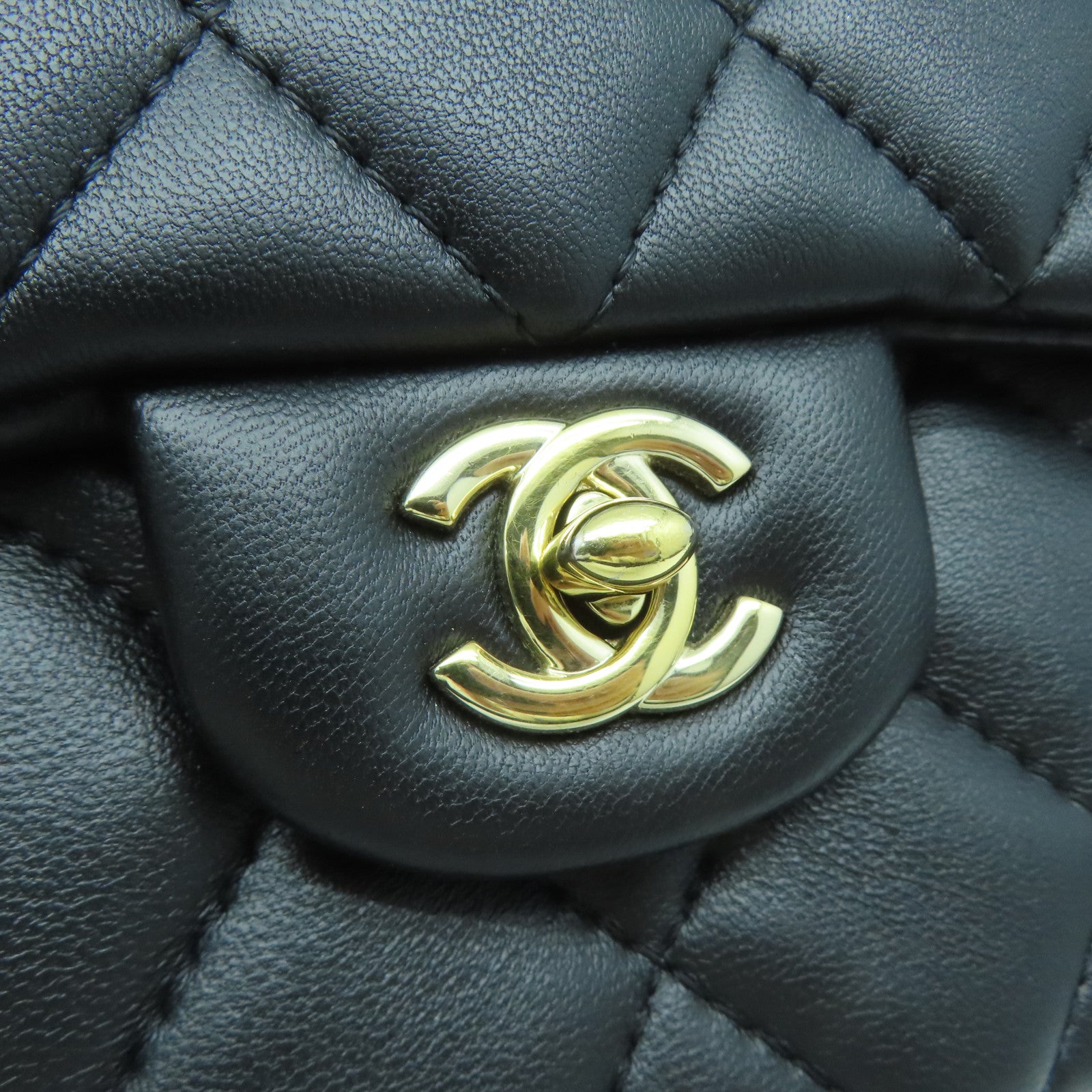 CHANEL 菱格羊皮皮革Chain Shoulder金扣鏈帶肩背袋黑色