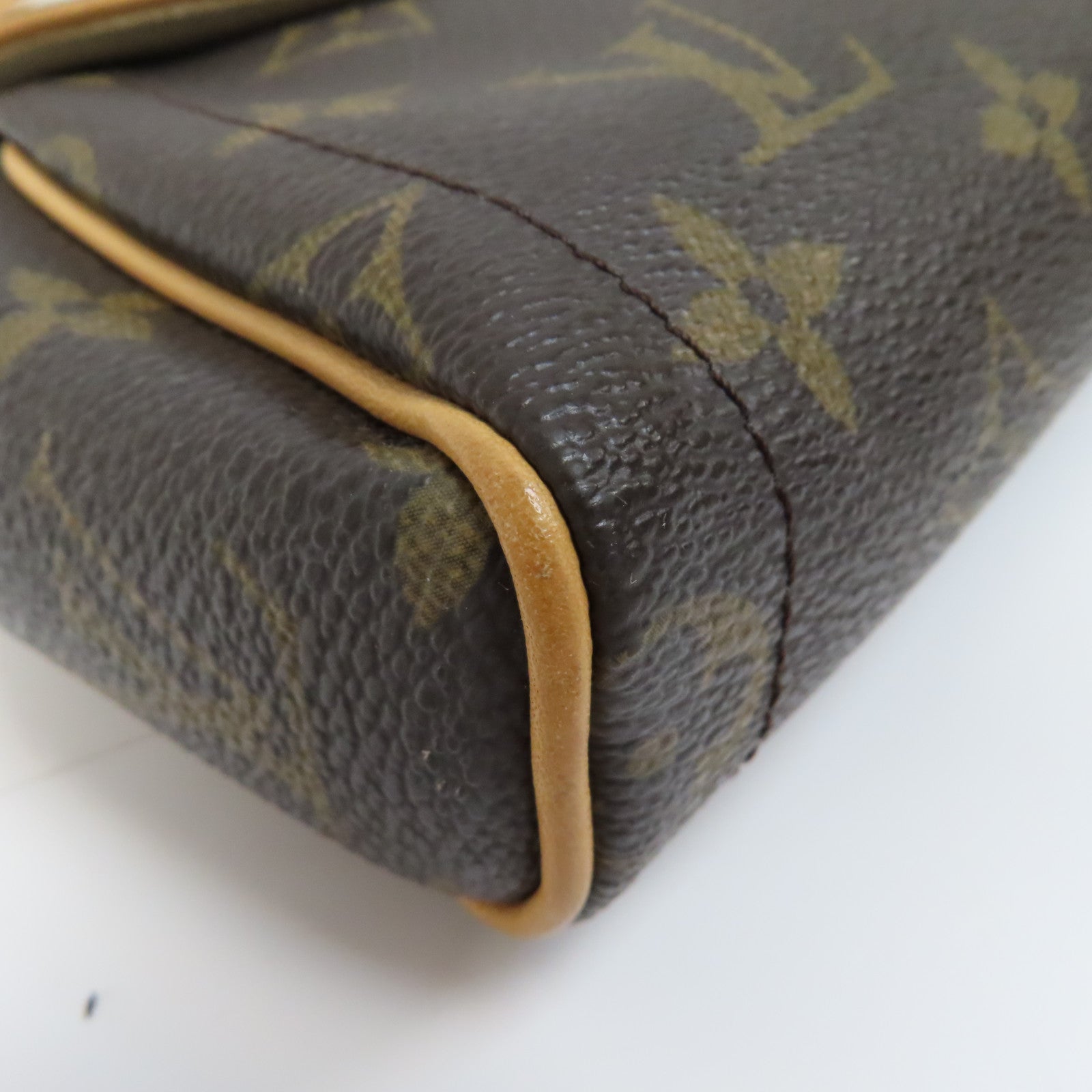 LOUIS VUITTON Monogram Pochette Beverly金扣肩背袋啡色