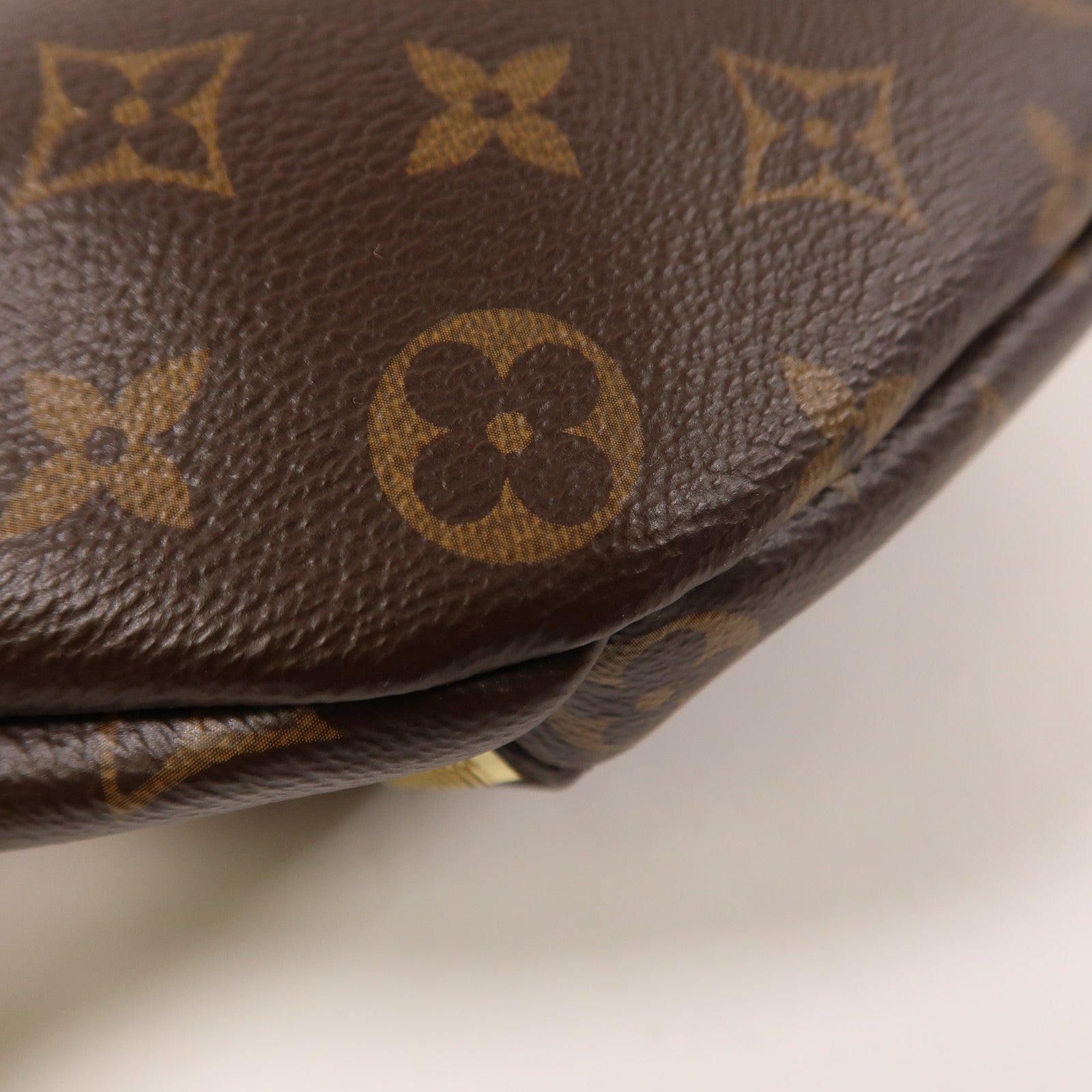 LOUIS VUITTON Monogram Rush Bumbag金扣腰包