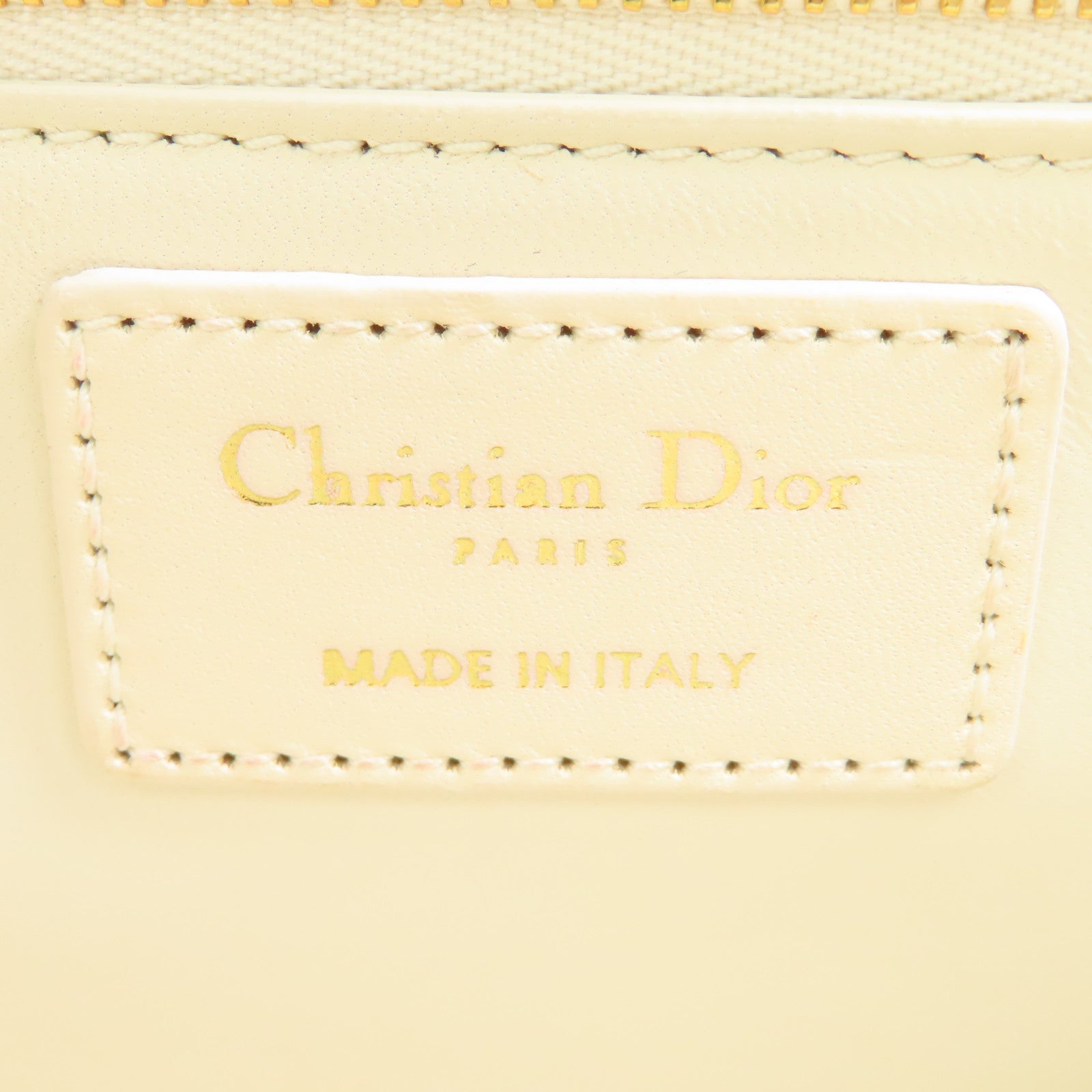 Dior 皮革Montaigne金扣肩背袋白色
