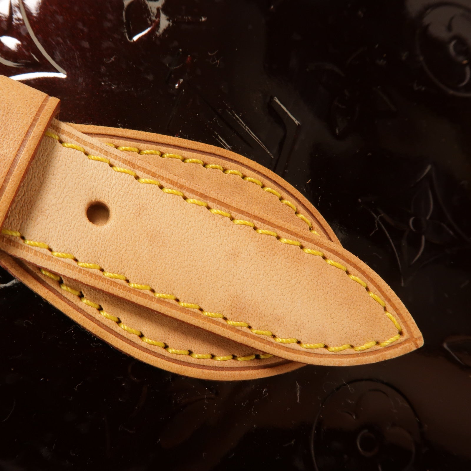 LOUIS VUITTON Vernis Rosewood Avenue金扣肩背袋