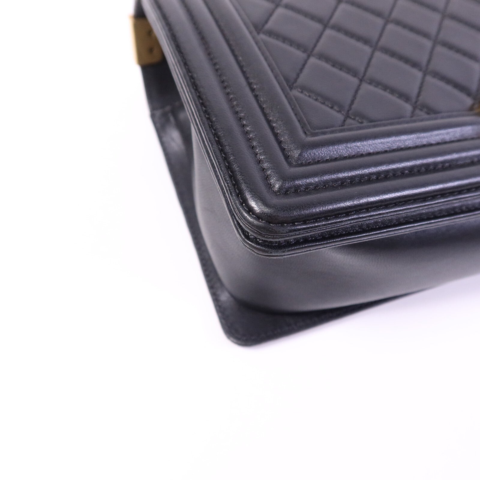 CHANEL 羊皮皮革Boy 25金扣鏈帶肩背袋