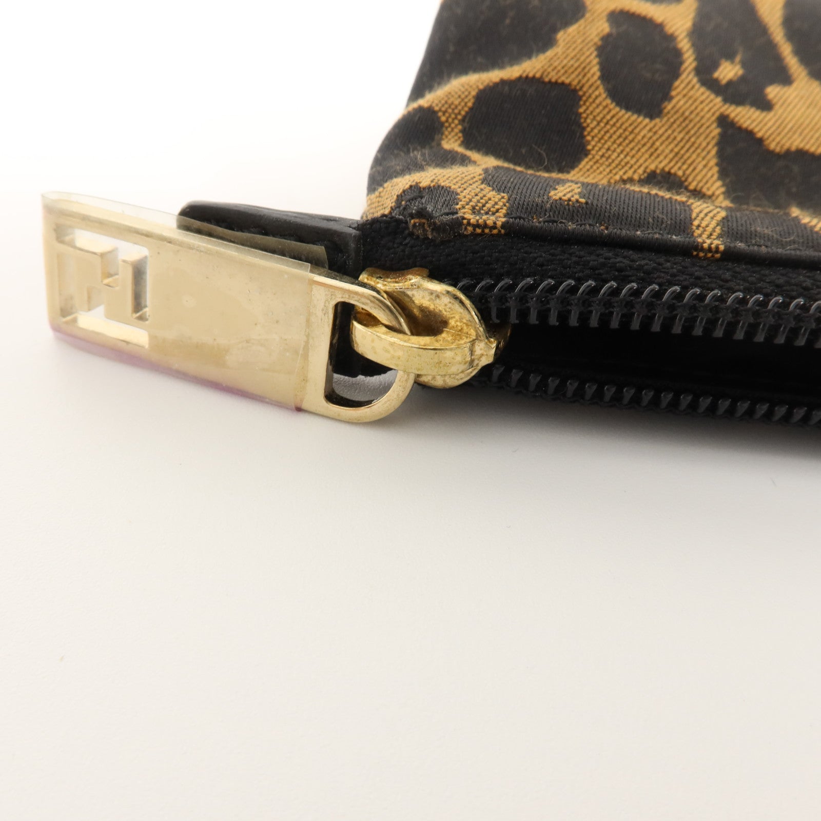 FENDI 帆布Vintage Cosmetic Pouch金扣小袋