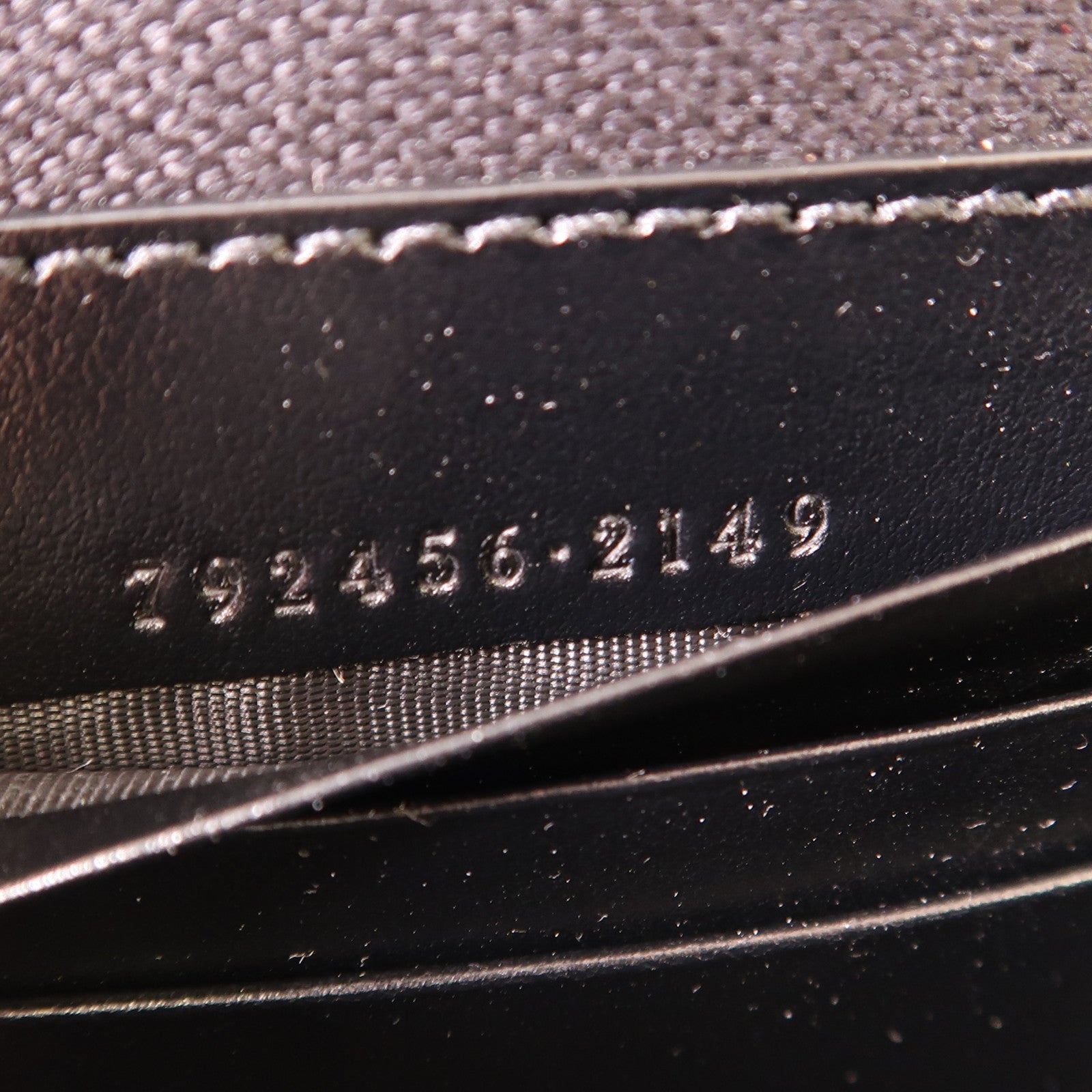 GUCCI 塗層帆布GG Black Small Shoulder Bag銀扣肩背袋