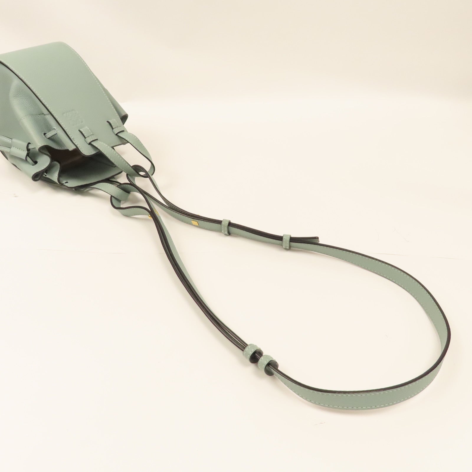 LOEWE 牛皮皮革Mini Hammock Drawstring金扣手挽肩背兩用袋藍色
