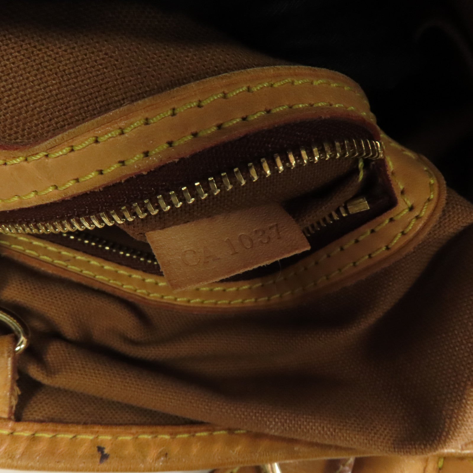 LOUIS VUITTON Monogram Batignolles Horizontal金扣手挽袋棕色