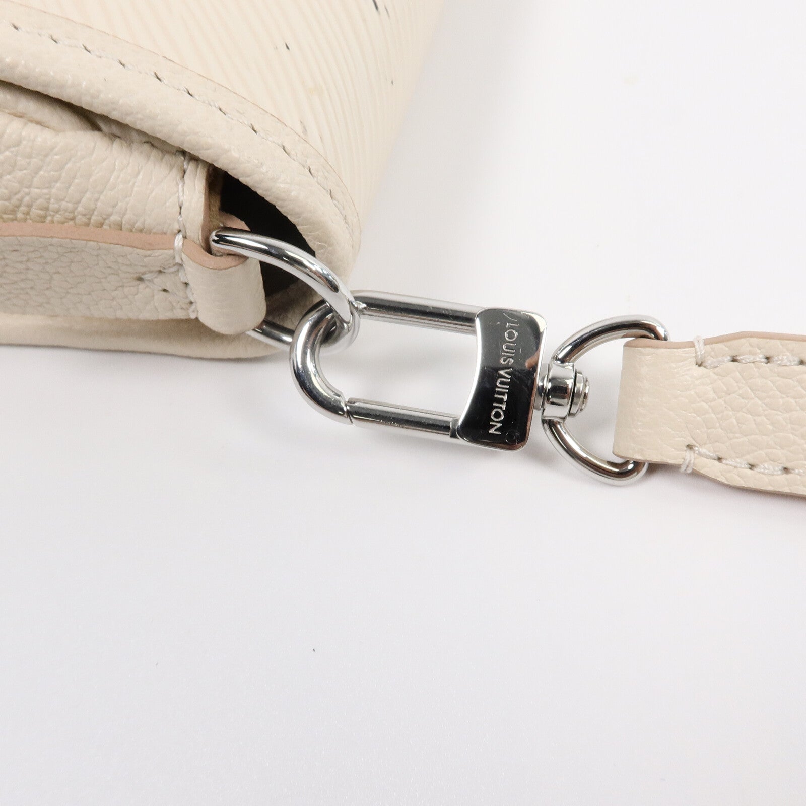 LOUIS VUITTON Epi Buci銀扣肩背袋