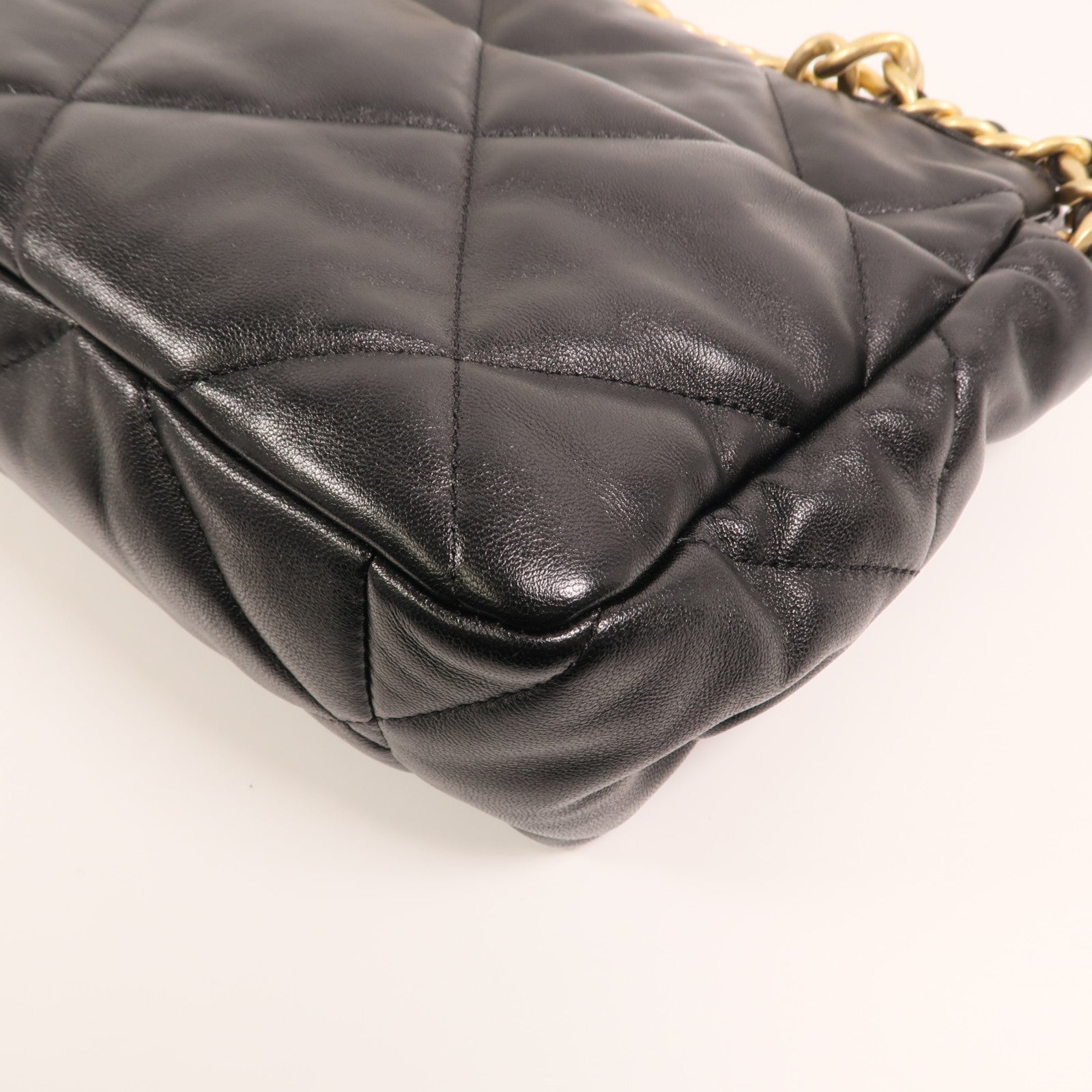 CHANEL 羊皮皮革Chanel 19 Large金扣鏈帶手挽肩背兩用袋