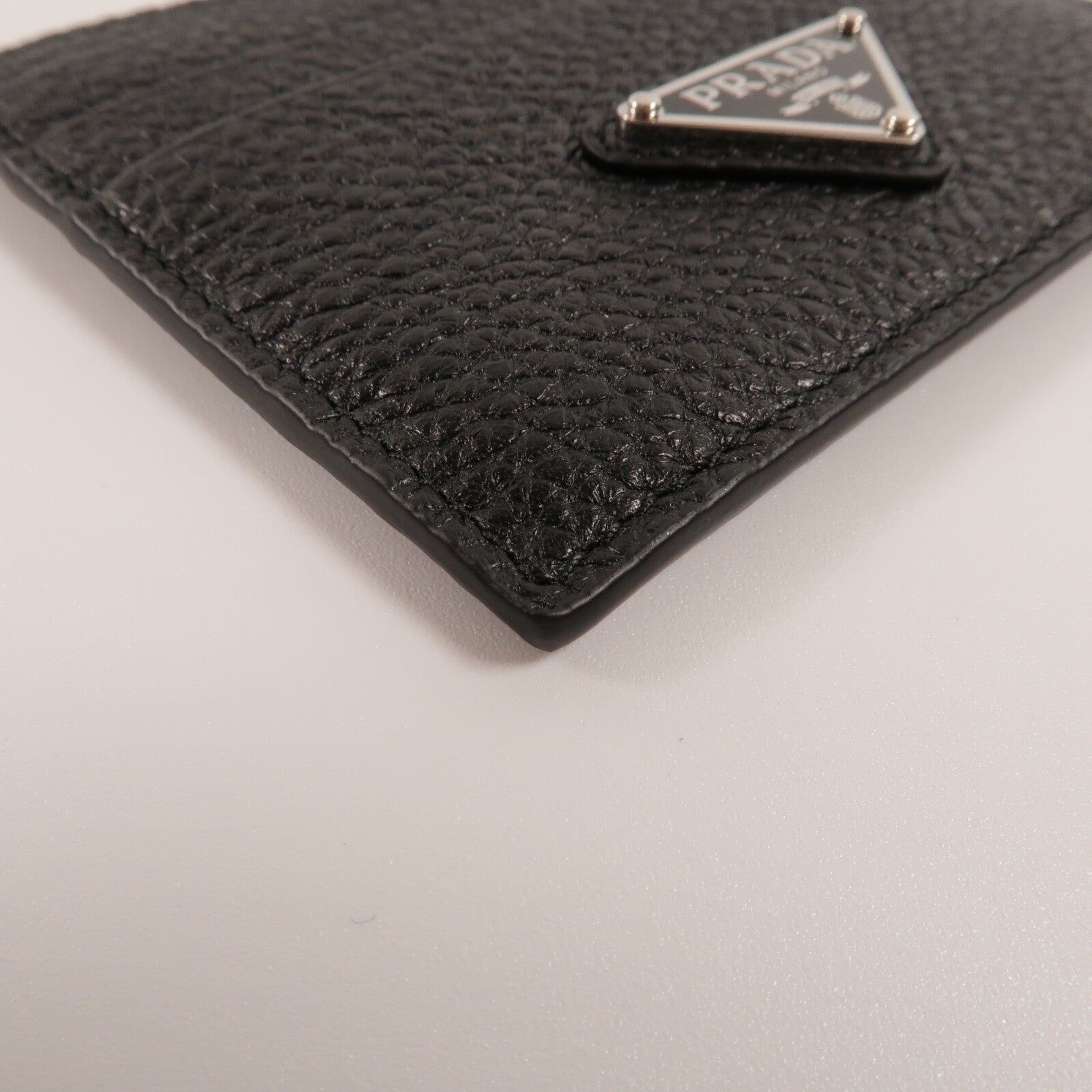 PRADA 牛皮皮革Leather Card Holder卡片套