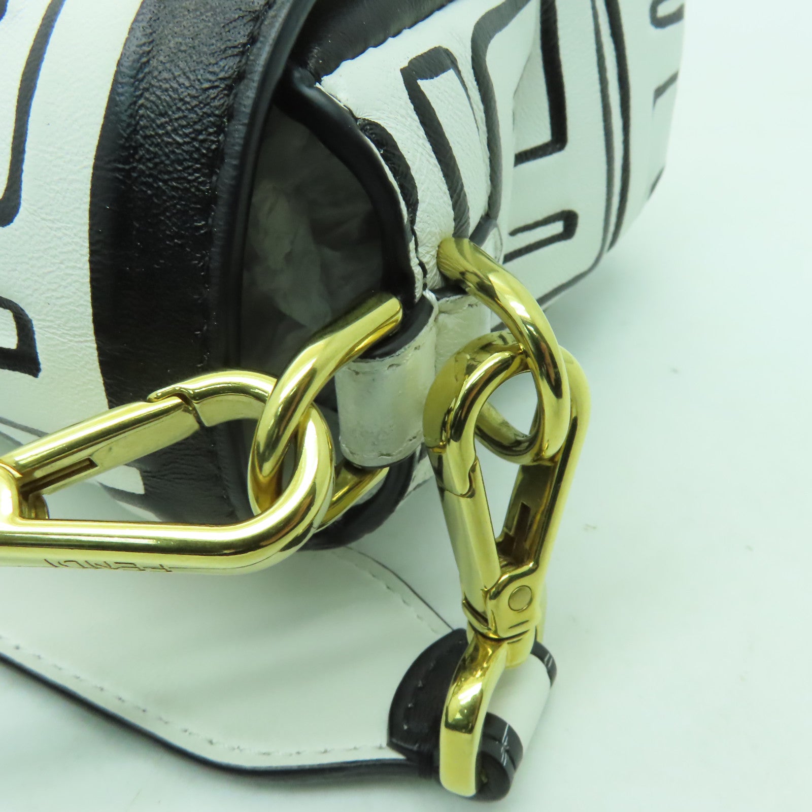 FENDI 皮革2 Way Shoulder金扣手挽肩背兩用袋白色/黑色