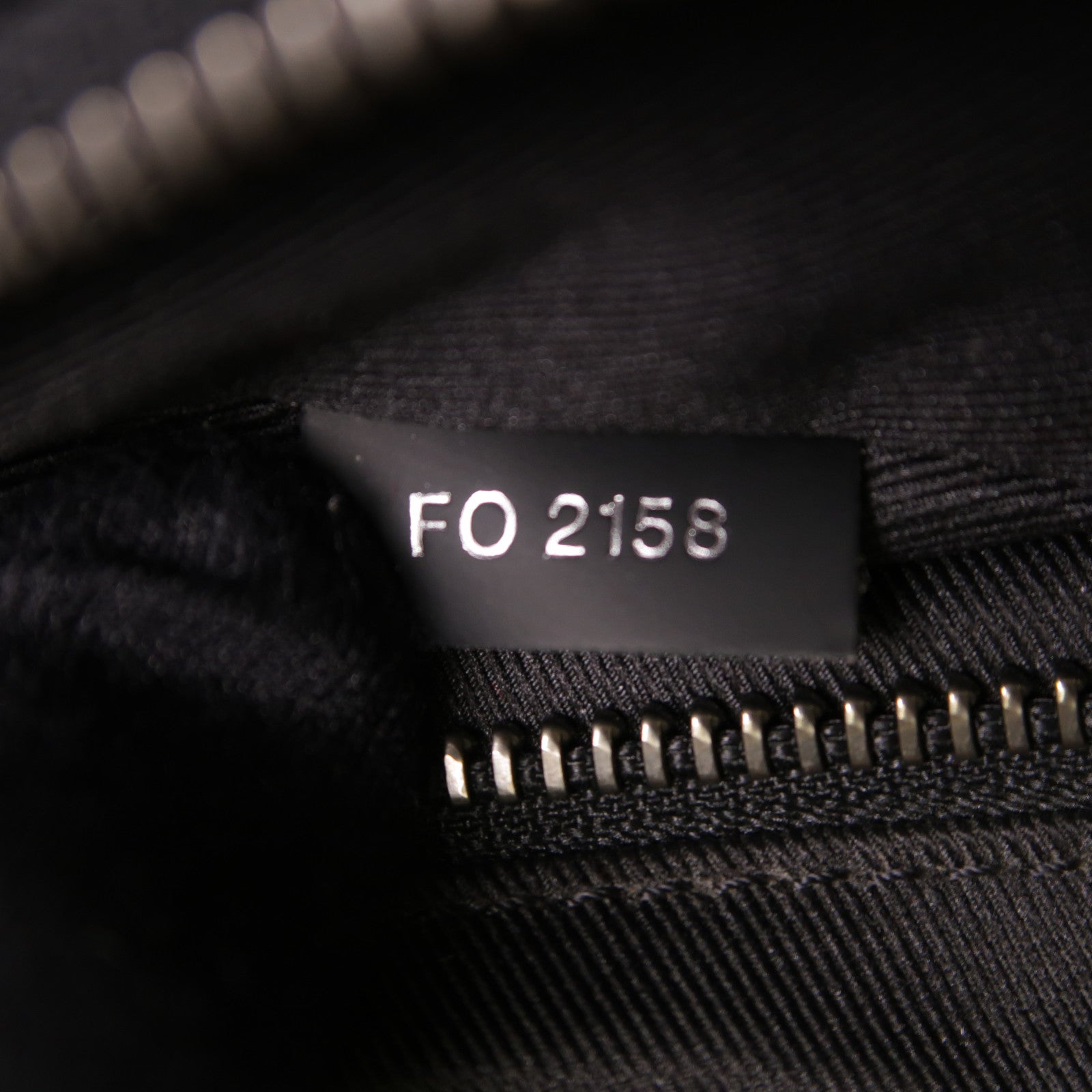 LOUIS VUITTON Monogram Eclipse Messenger PM Voyager銀扣肩背袋