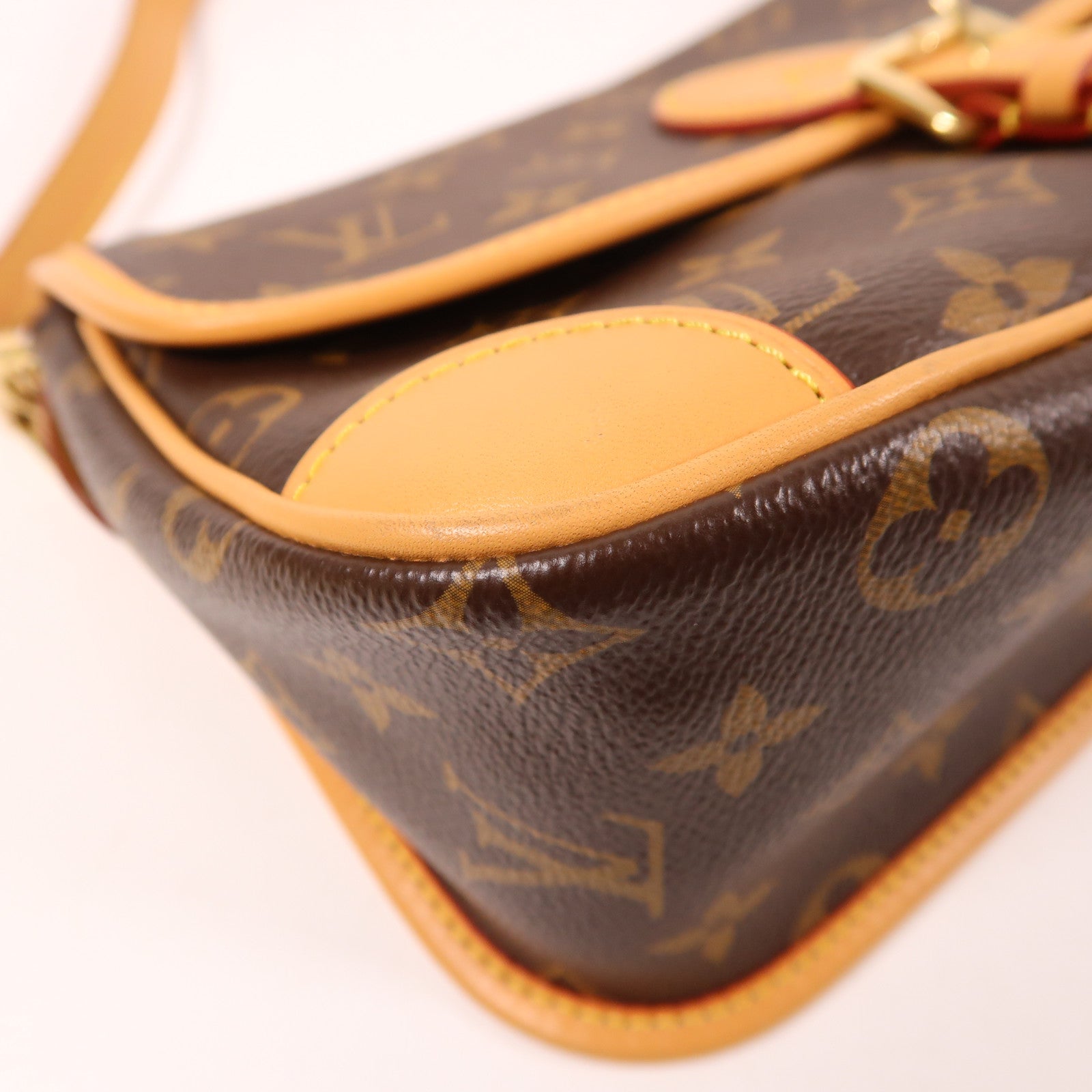 LOUIS VUITTON Monogram Diane金扣肩背袋