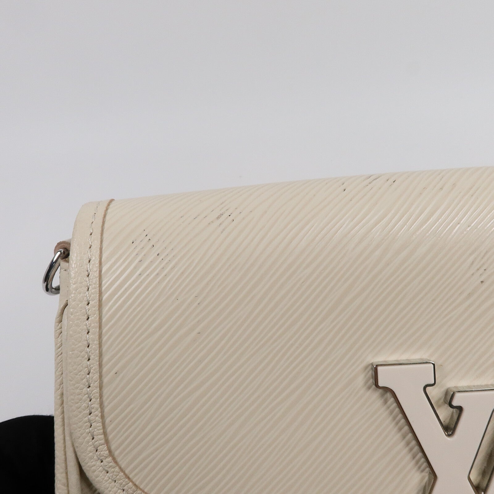 LOUIS VUITTON Epi Buci銀扣肩背袋