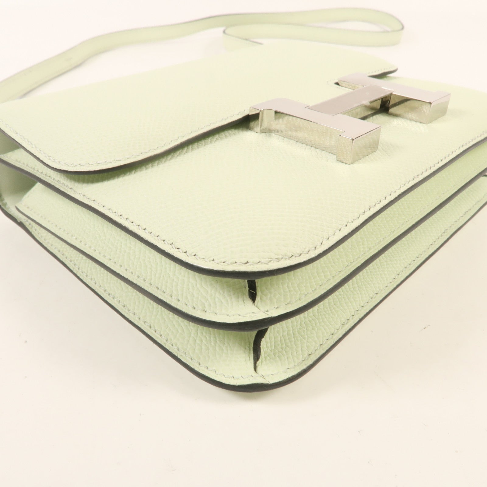 HERMES Epsom皮革Constance Mini銀扣肩背袋Vert Fizz