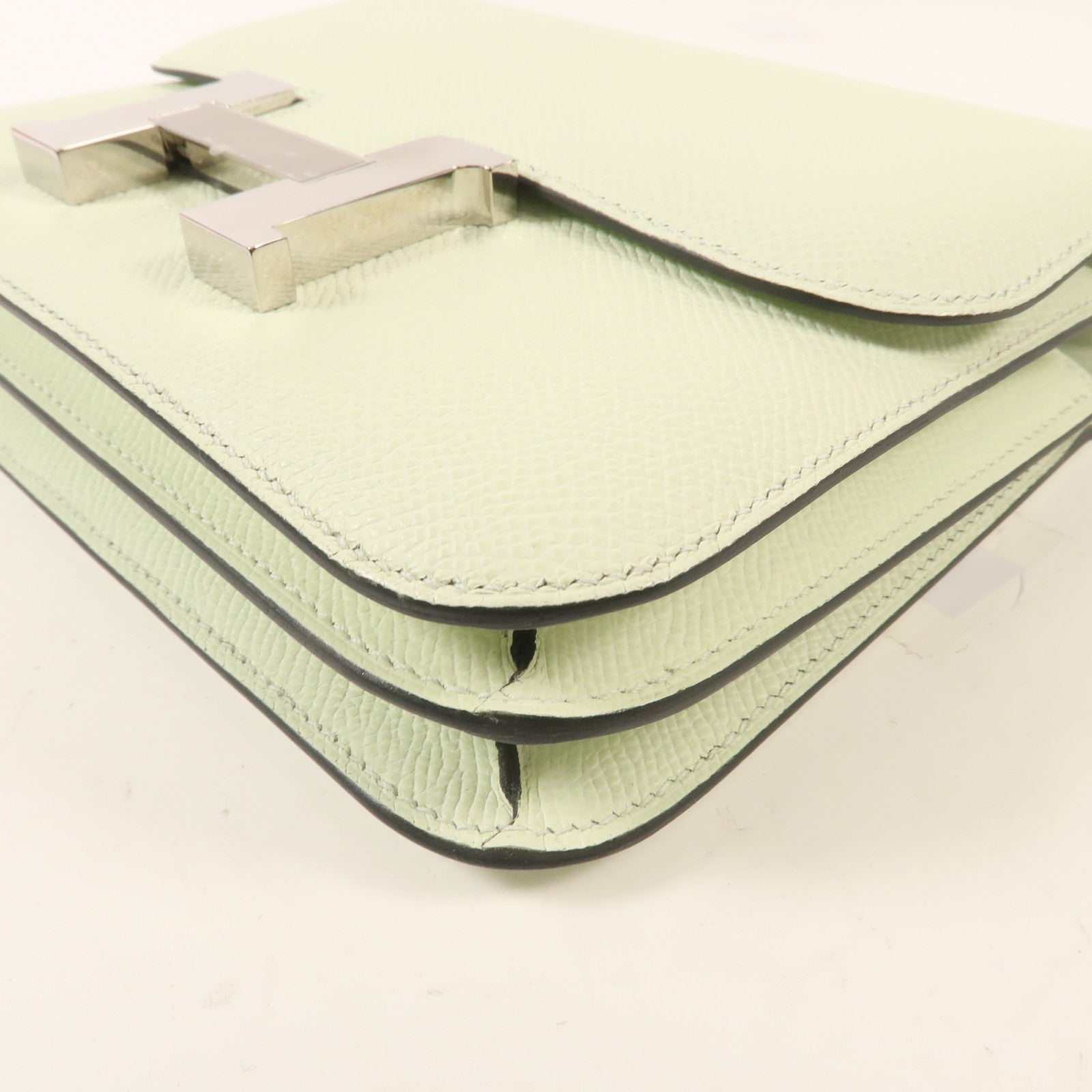 HERMES Epsom皮革Constance Mini銀扣肩背袋Vert Fizz