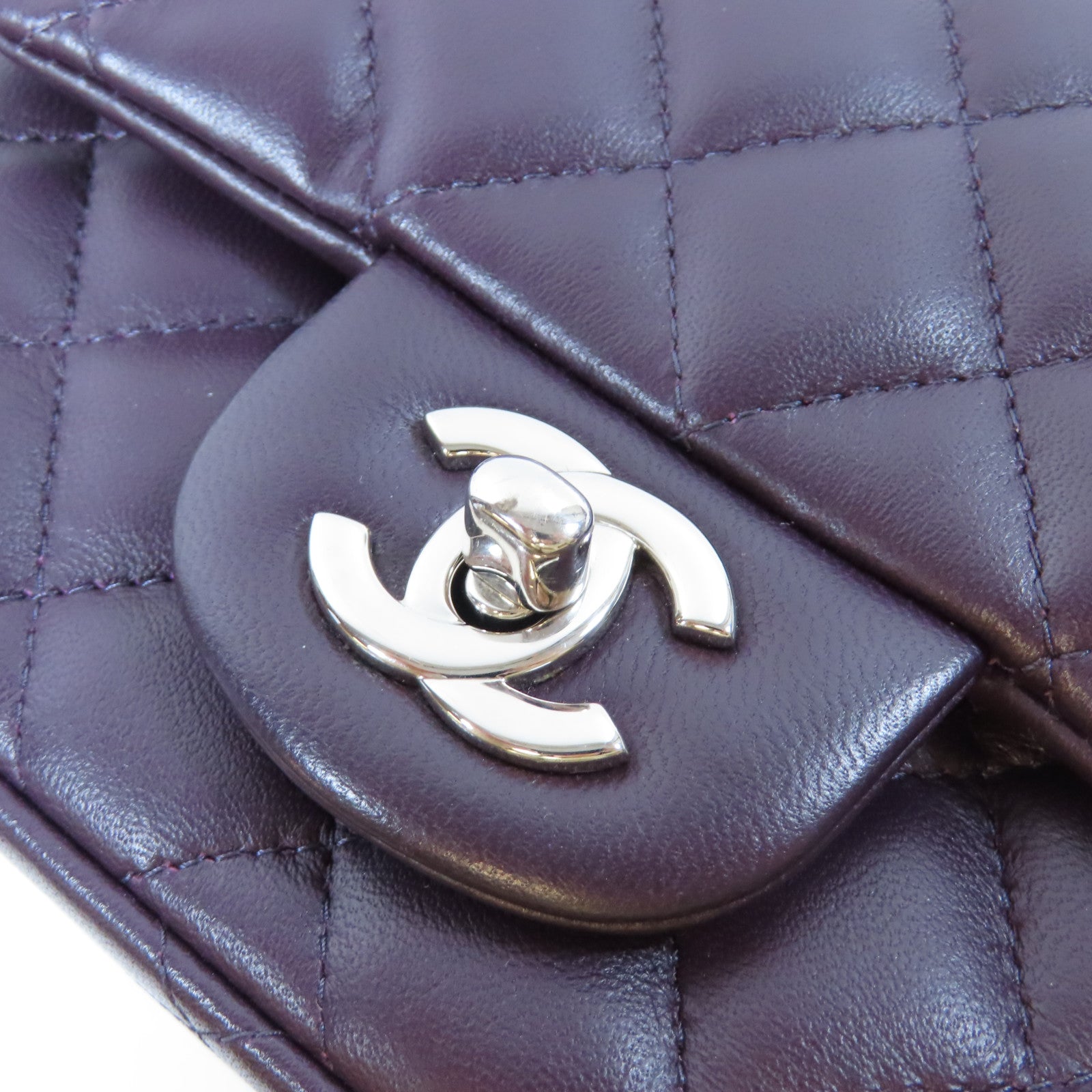CHANEL **【激減優惠】菱格羊皮皮革Classic 17cm銀扣鏈帶肩背袋紫色