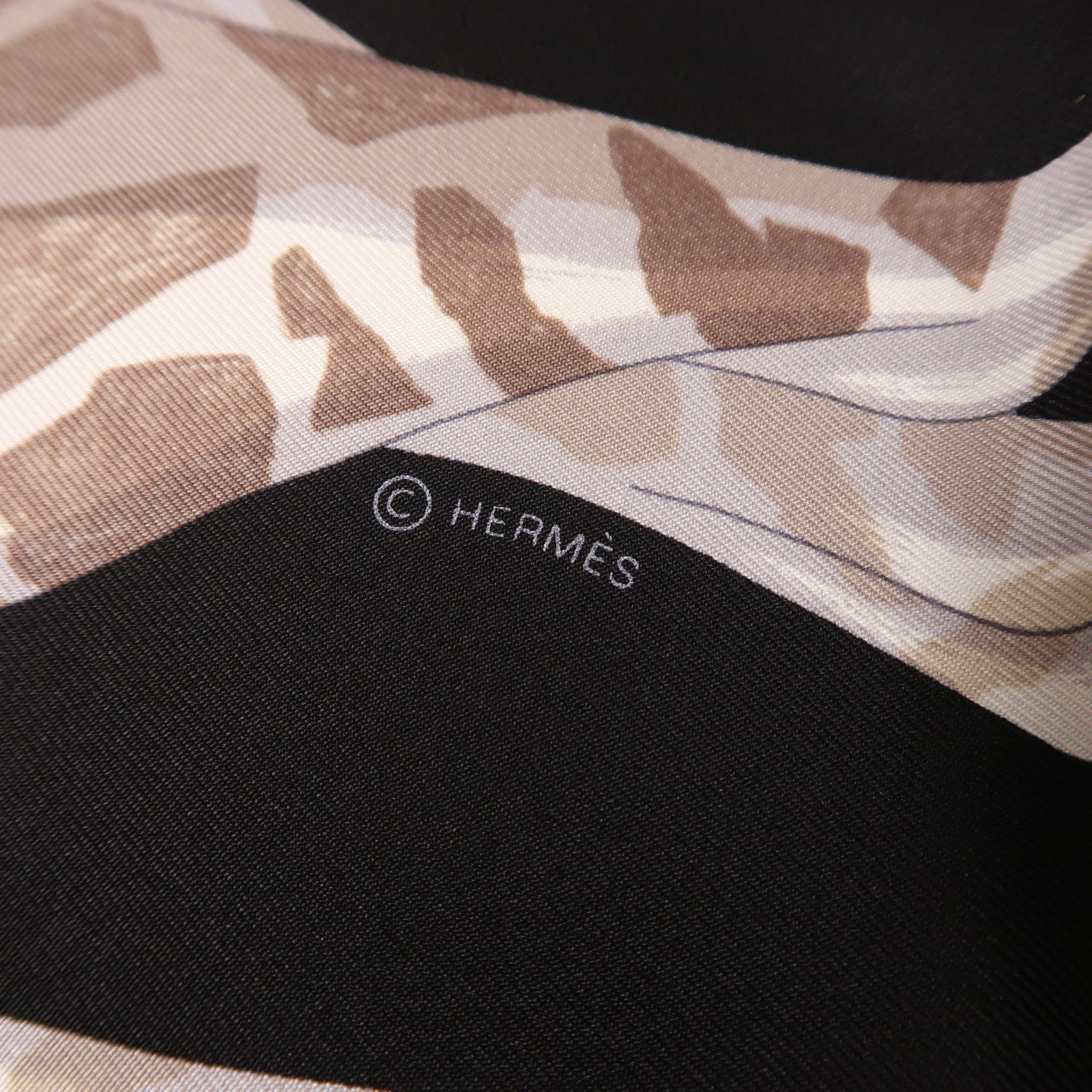 HERMES 絲質Scarf 90X90絲巾黑色