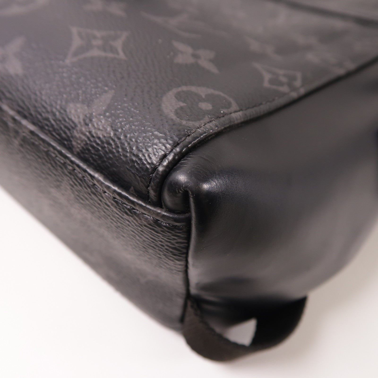 LOUIS VUITTON Monogram Eclipse Messenger PM Voyager銀扣肩背袋