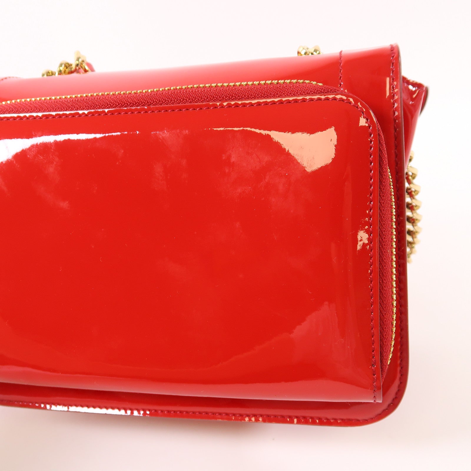 Salvatore Ferragamo 漆皮皮革Chain Shoulder金扣鏈帶肩背袋
