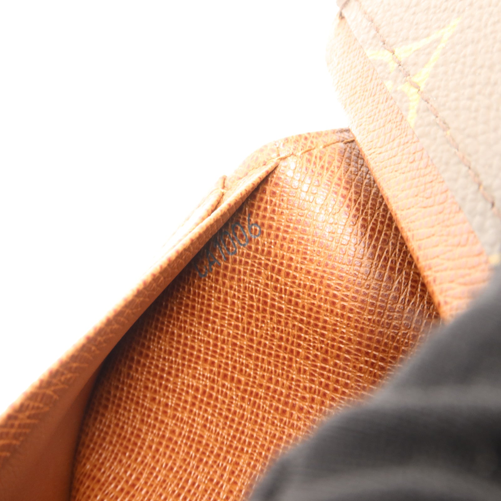 LOUIS VUITTON Monogram Bifold Wallet金扣錢包