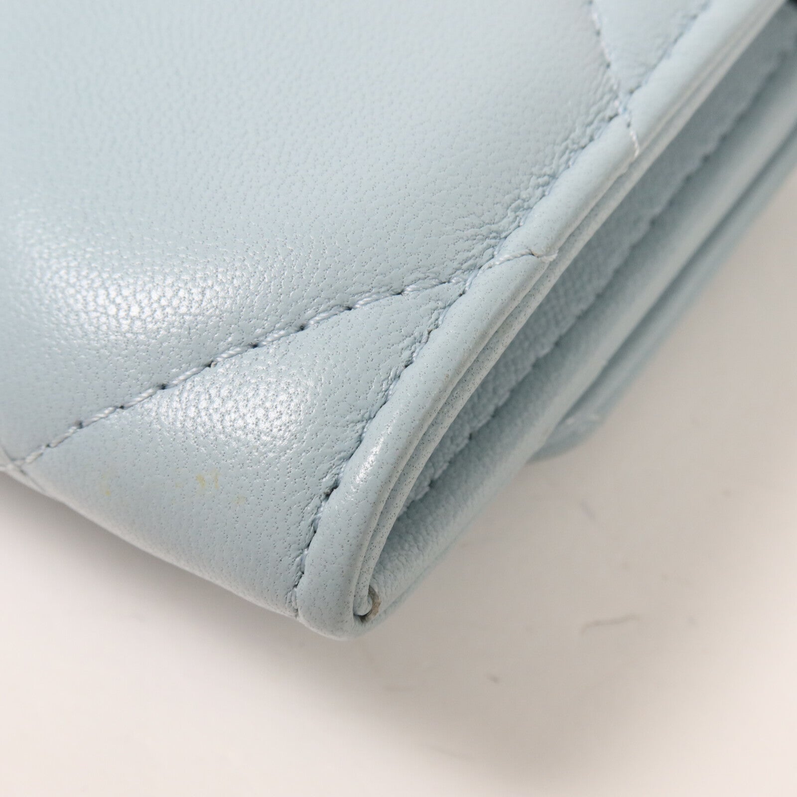 CHANEL 羊皮皮革C19 Card Holder On Chain鏈帶肩背袋